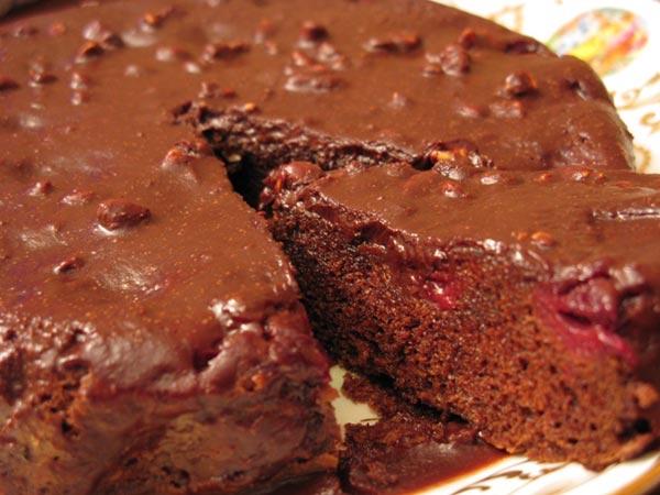 Вишнево - шоколадный пирог 