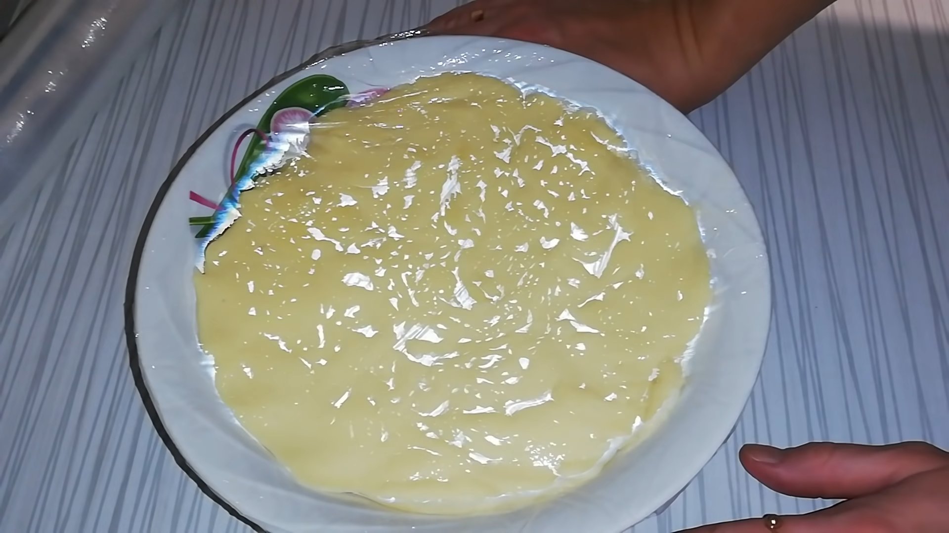 Рецепт - Густой крем «Пломбир» для выравнивания торта - шаг 5-2