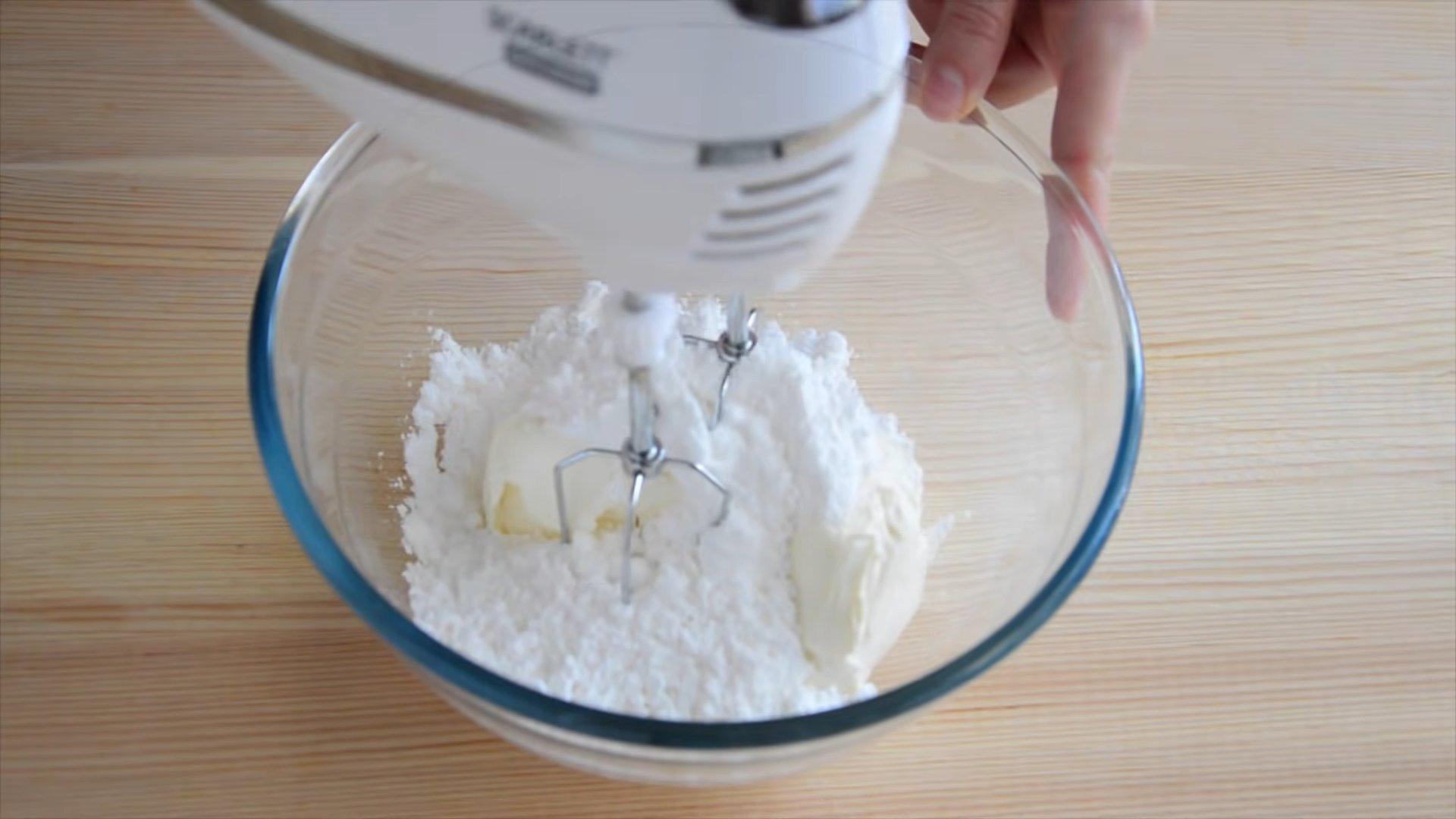 Рецепт - Сливочный крем для оформления торта — шаг 4