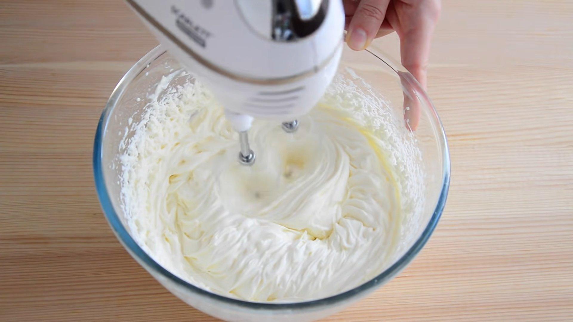 Рецепт - Сливочный крем для оформления торта — шаг 6
