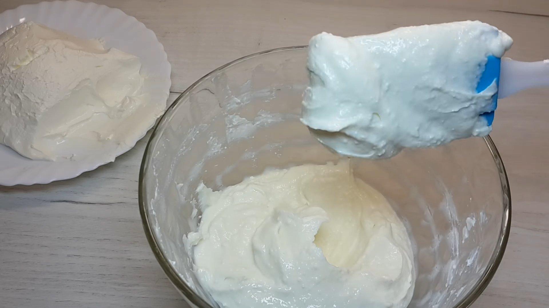 Рецепт - Творожно-сметанный крем для бисквитного торта - шаг 4.1