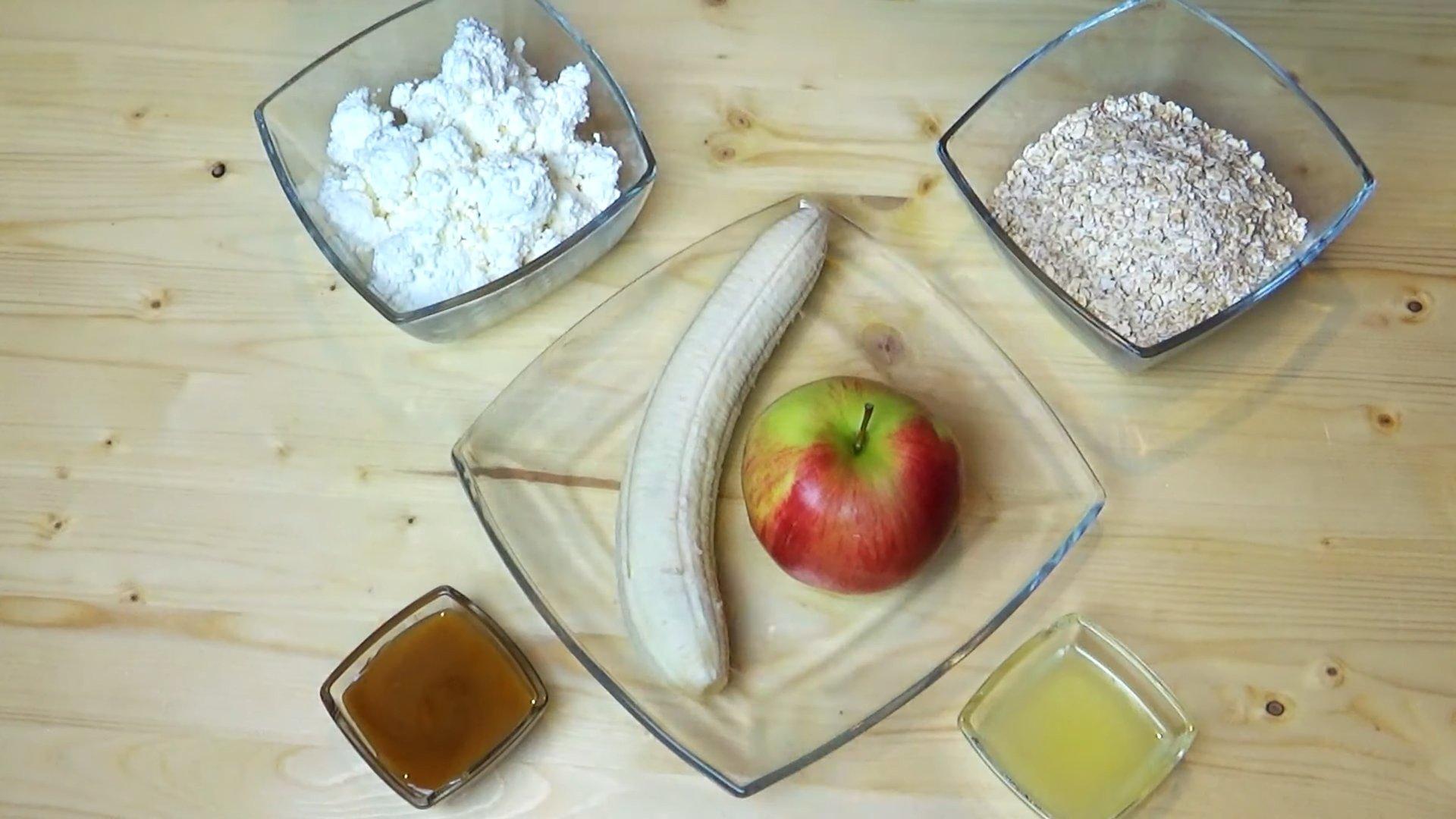Рецепт - Нежное творожно-овсяное печенье с яблоком - шаг 1