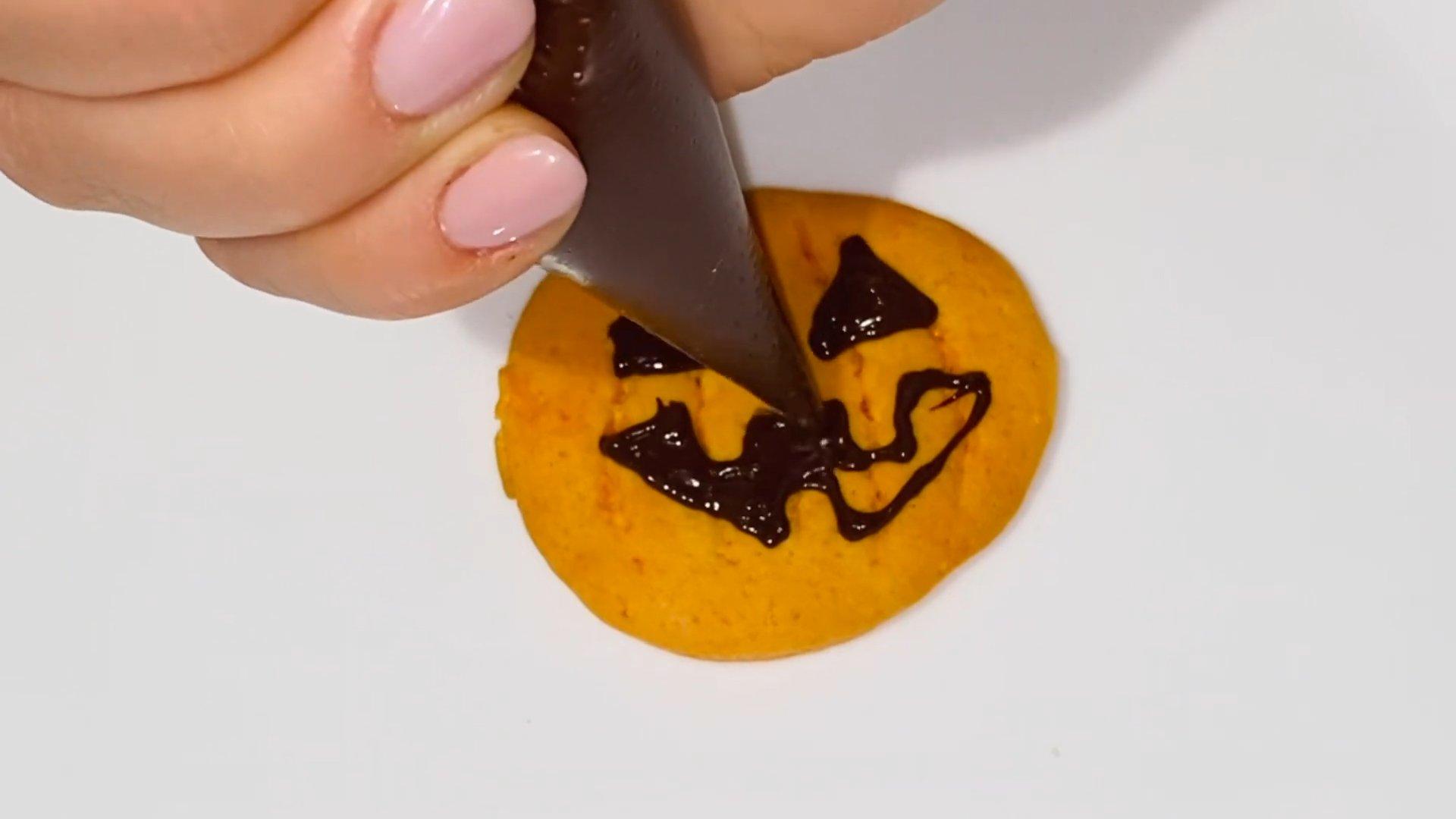 Рецепт - Печенье на Хэллоуин в виде тыквы - шаг 8-1