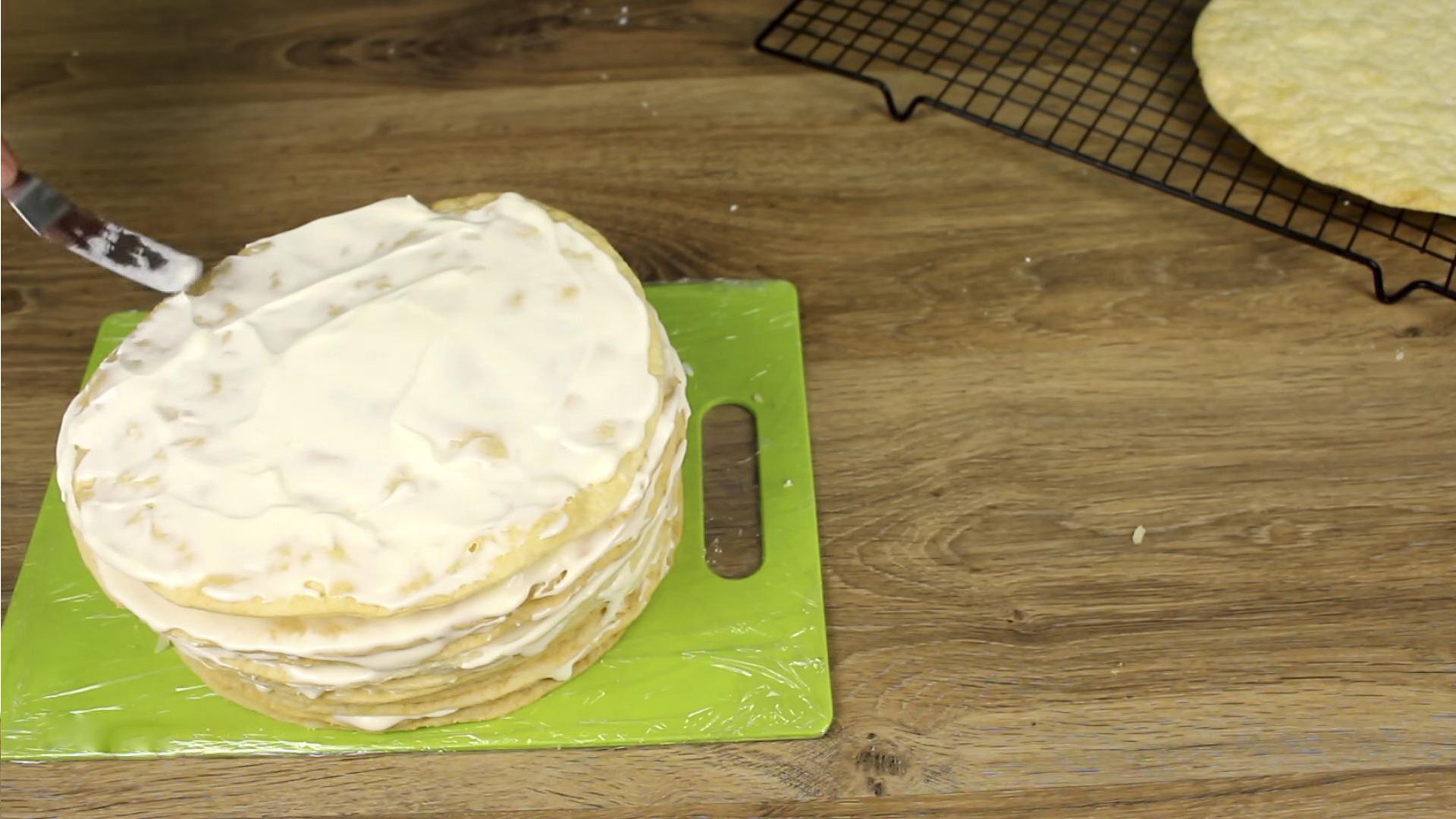 Рецепт - Заварной крем «Пломбир» для торта «Наполеон» - шаг 9-2
