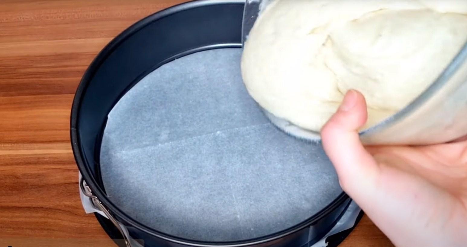 Как приготовить бисквит на кефире без яиц - шаг 8