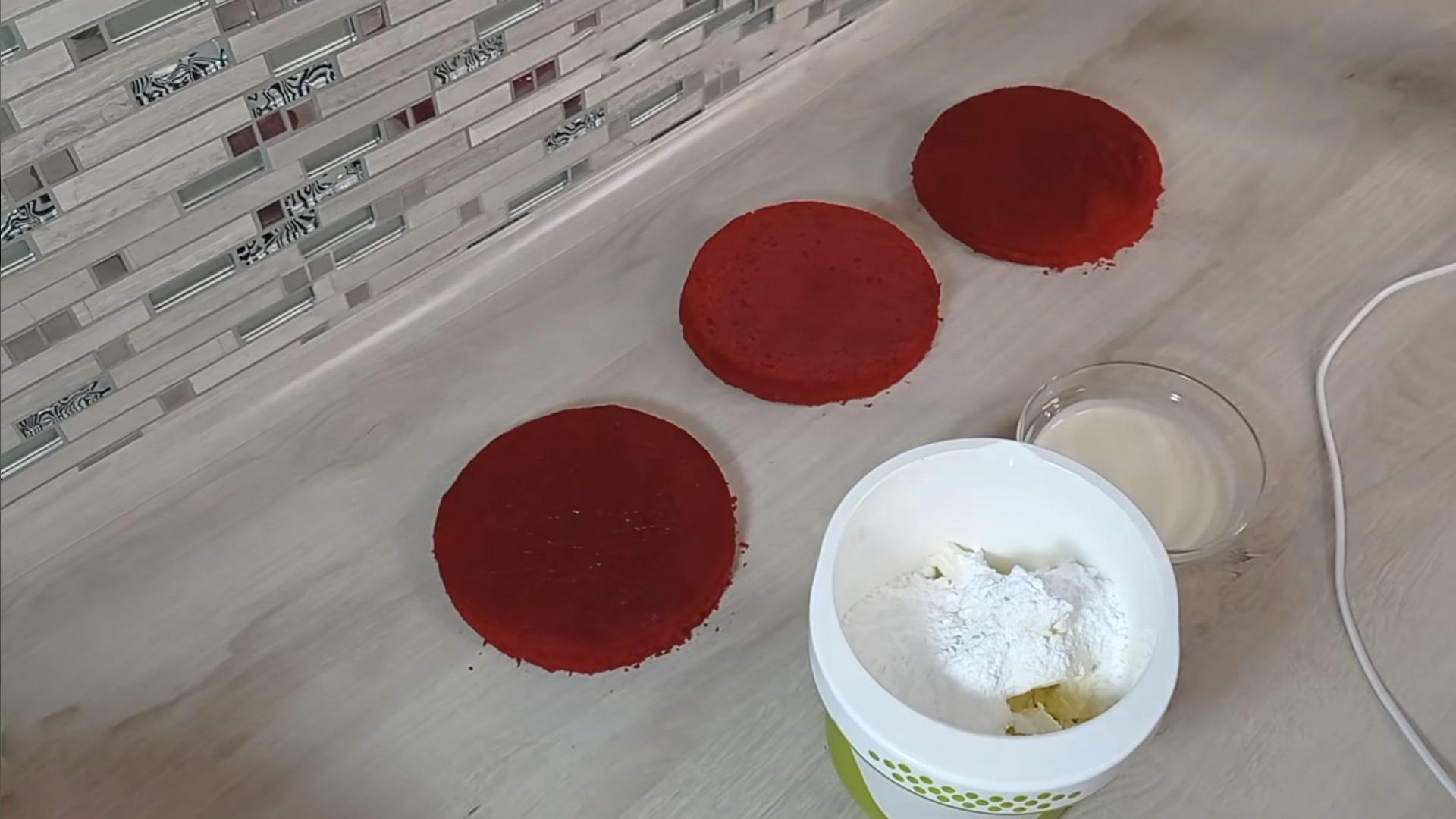 Рецепт - Крем-чиз на сливках для торта «Красный бархат» - шаг 2