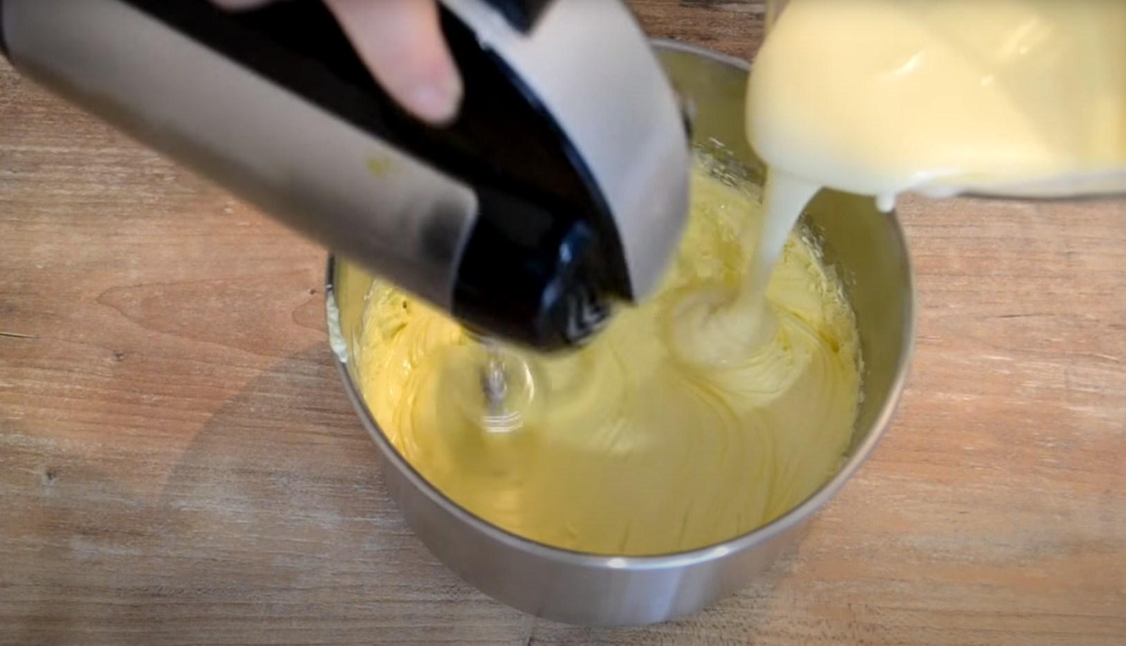 Рецепт - Крем для выравнивания торта «Молочная девочка» - шаг 3