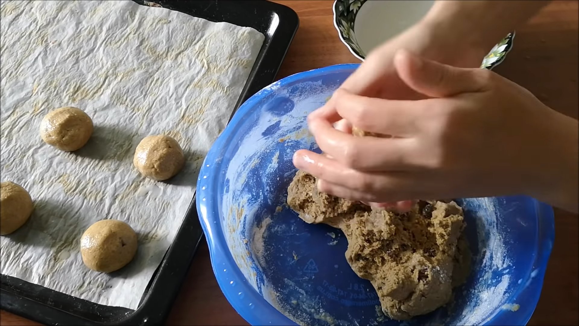 Рецепт - Нежное печенье с изюмом из овсяной муки - шаг 6