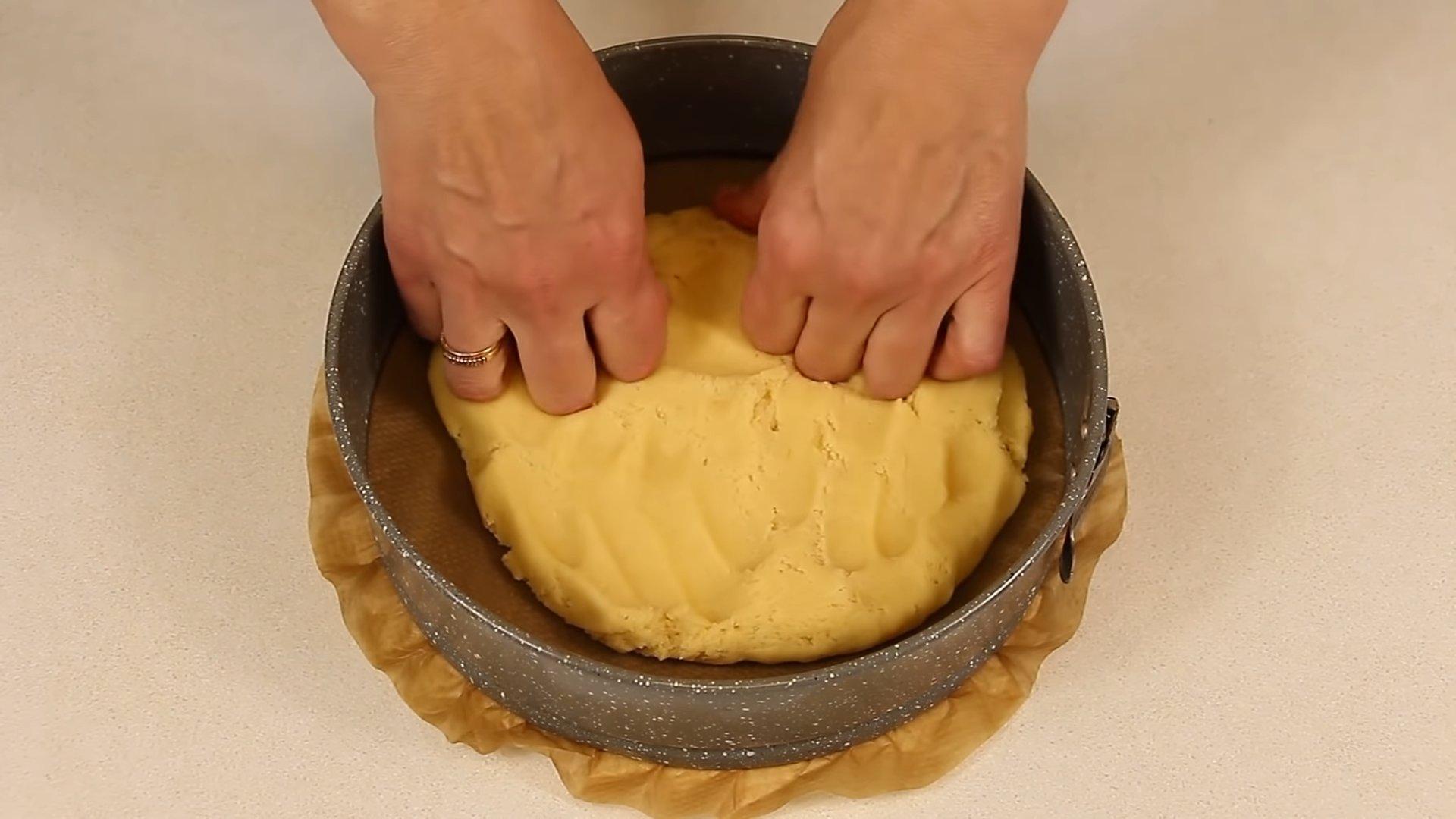 Рецепт - Тыквенный пирог с творогом и яблоками - шаг 6