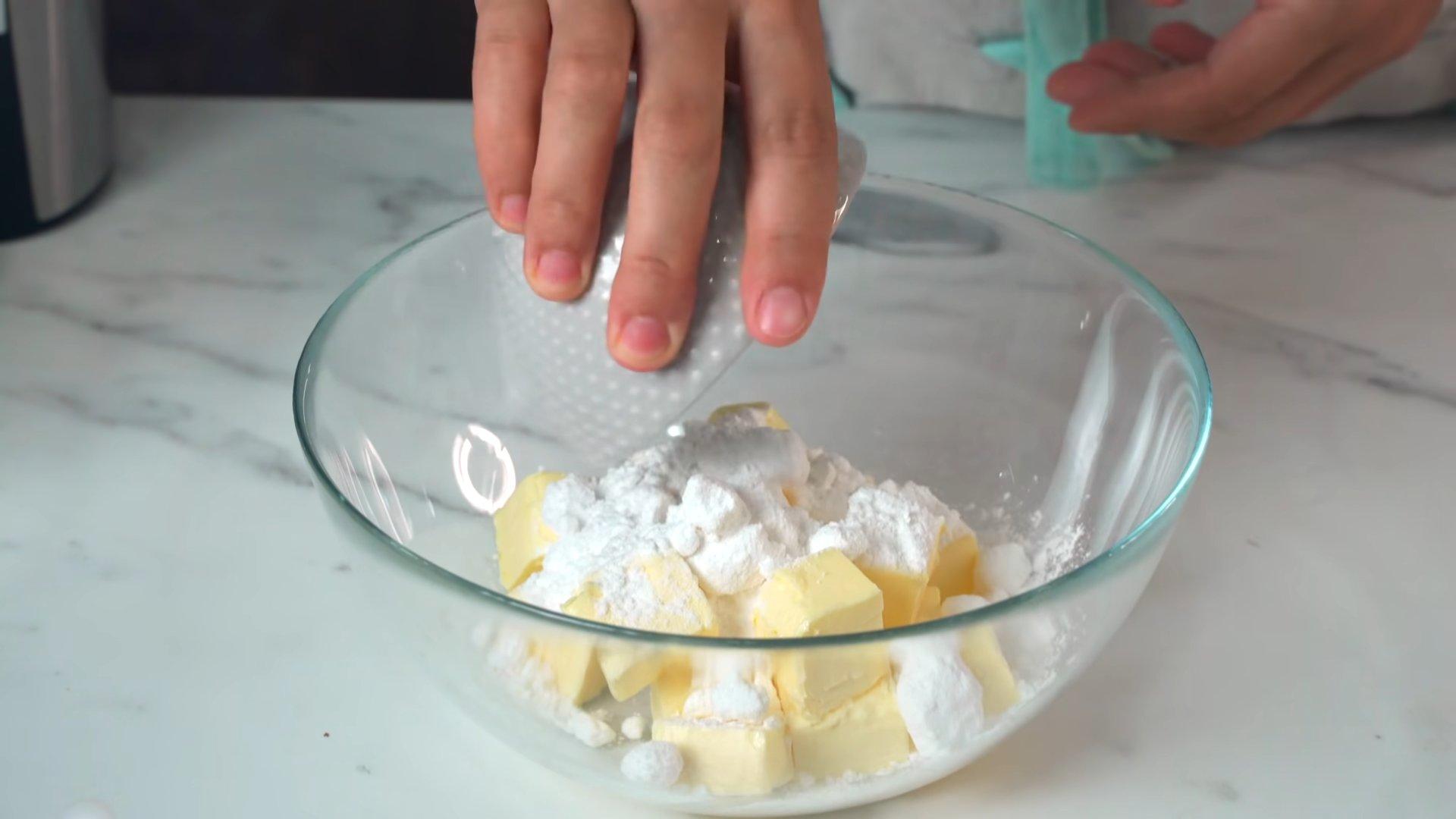 Рецепт - Универсальный крем для торта из творожного сыра - шаг 3