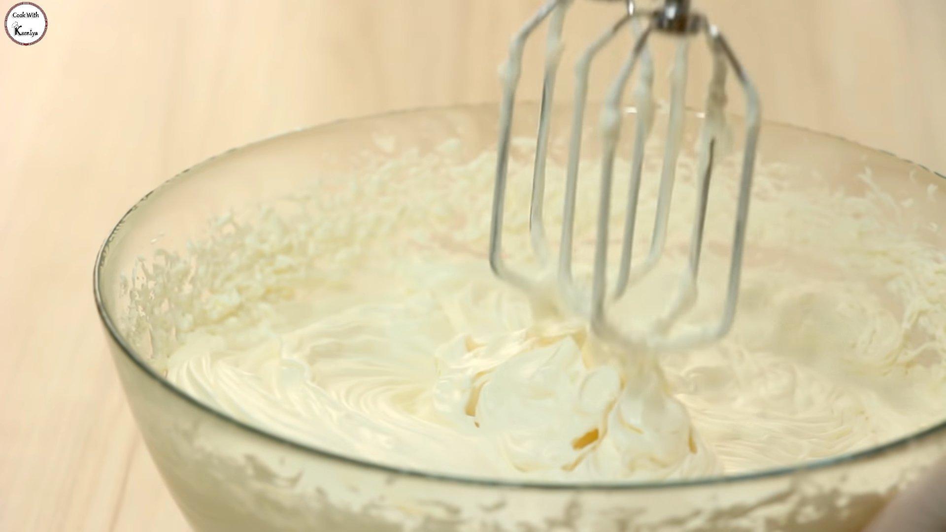 Рецепт - Крем-чиз на белом шоколаде для прослойки и выравнивания торта - шаг 4