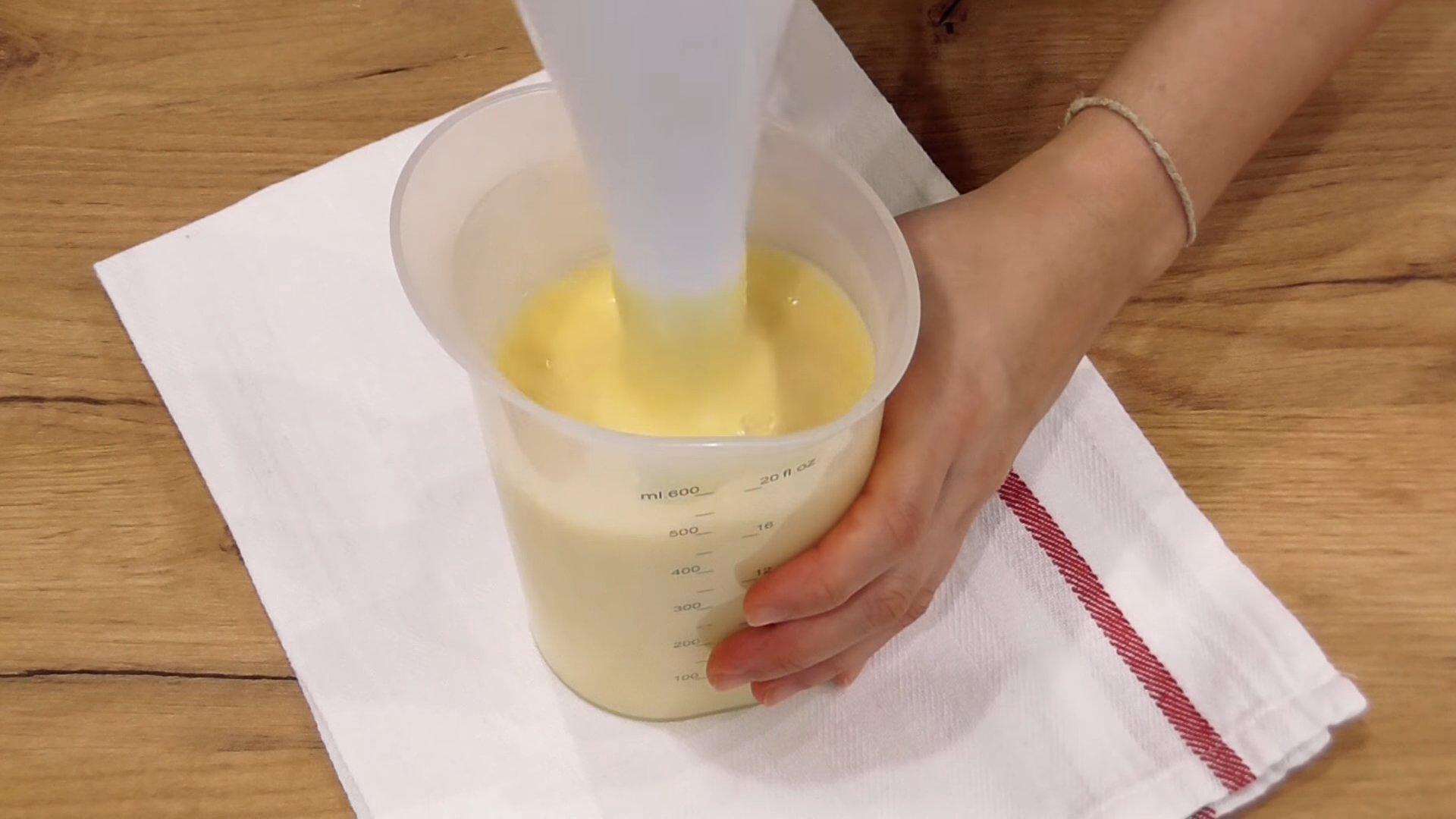 Рецепт - Густой крем с маскарпоне для выравнивания торта - шаг 5-2
