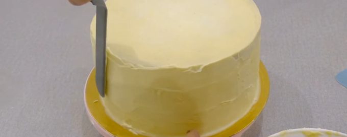 Ганаш под мастику для выравнивания торта - фото