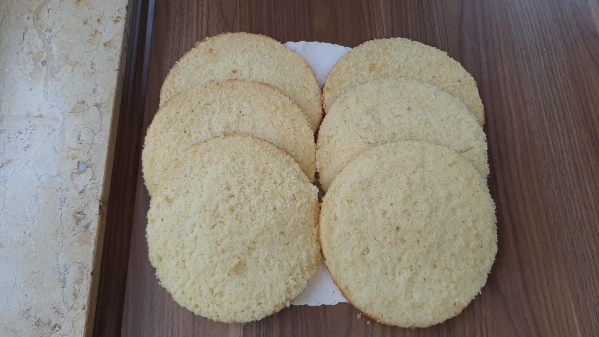 Бисквит для торта на кипятке в духовке и мокрый бисквит — ТОП-7 рецептов сочного бисквита для торта