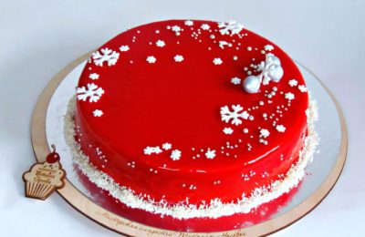 Торт на Новый 2024 год — рецепты как приготовить и украсить новогодний торт в домашних условиях