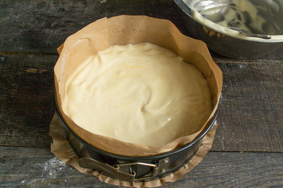Рецепт - Пышный белый бисквит для торта - шаг 5