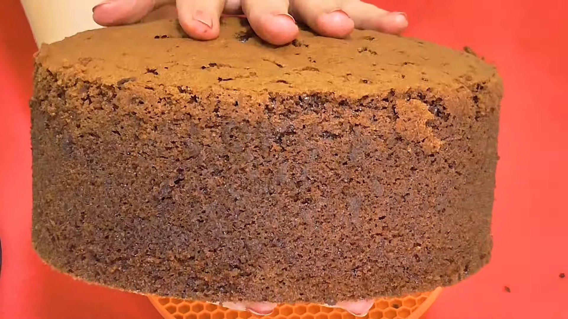 Шоколадный бисквит для торта «Сникерс» - шаг 10-2