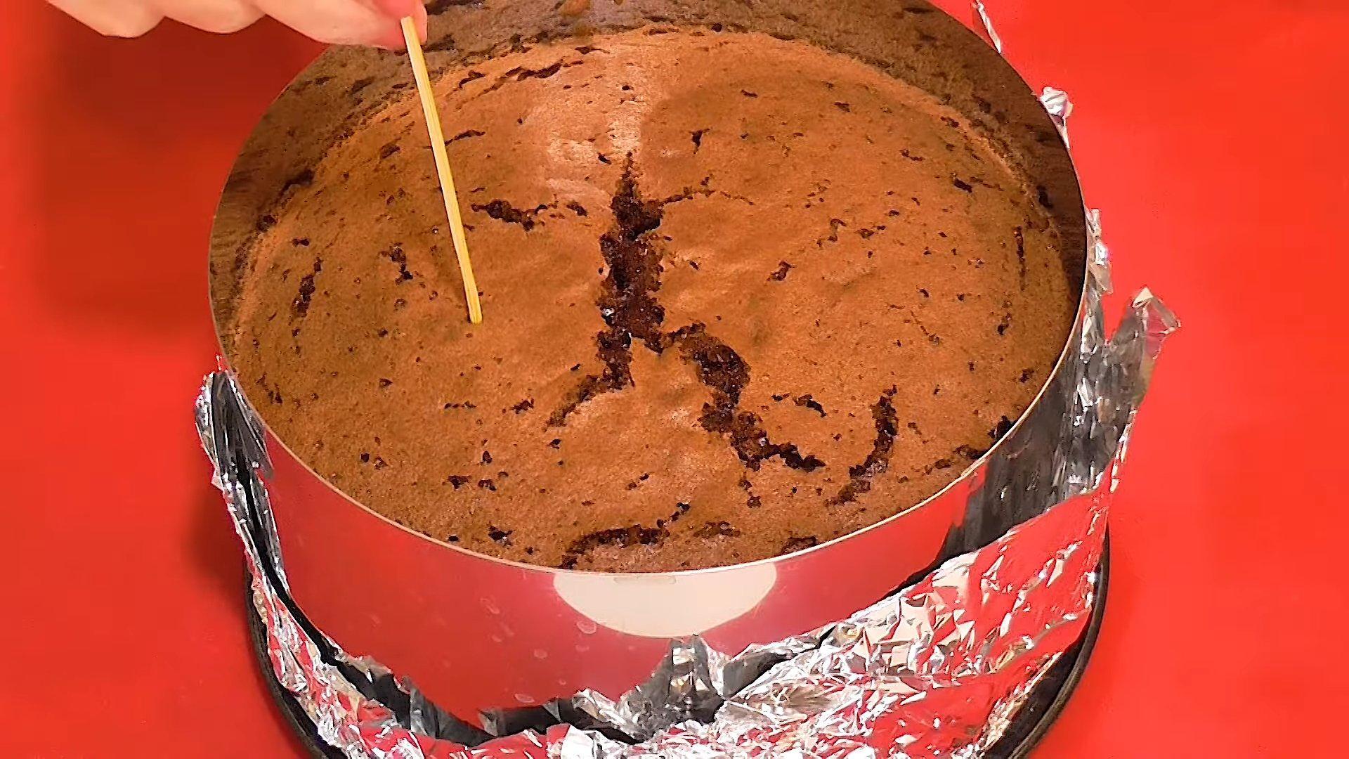 Шоколадный бисквит для торта «Сникерс» - шаг 9-2