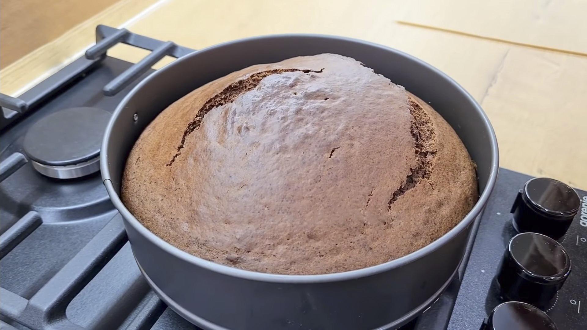 Рецепт - Коржи на кефире для торта в духовке - Шаг 10