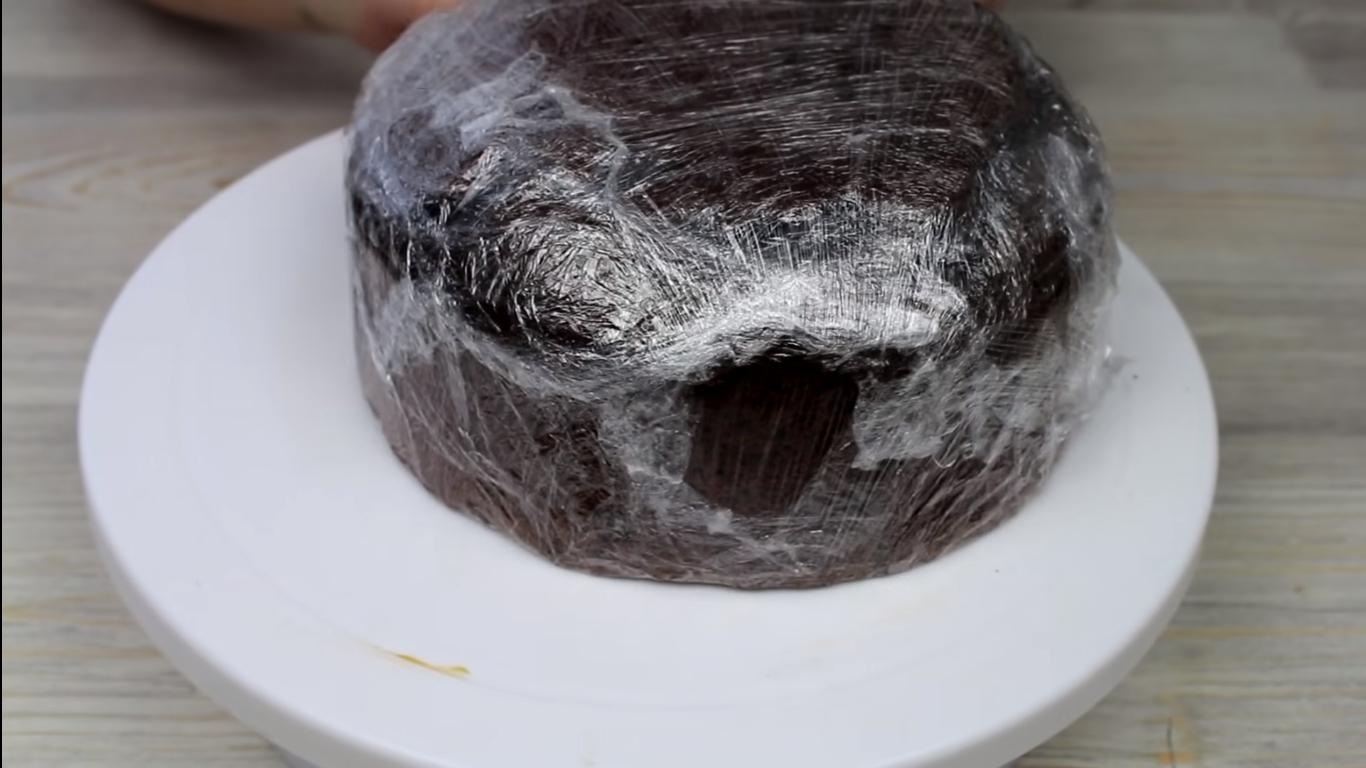 Рецепт - Шоколадный бисквит без разрыхлителя для торта «Сникерс» - Шаг 9