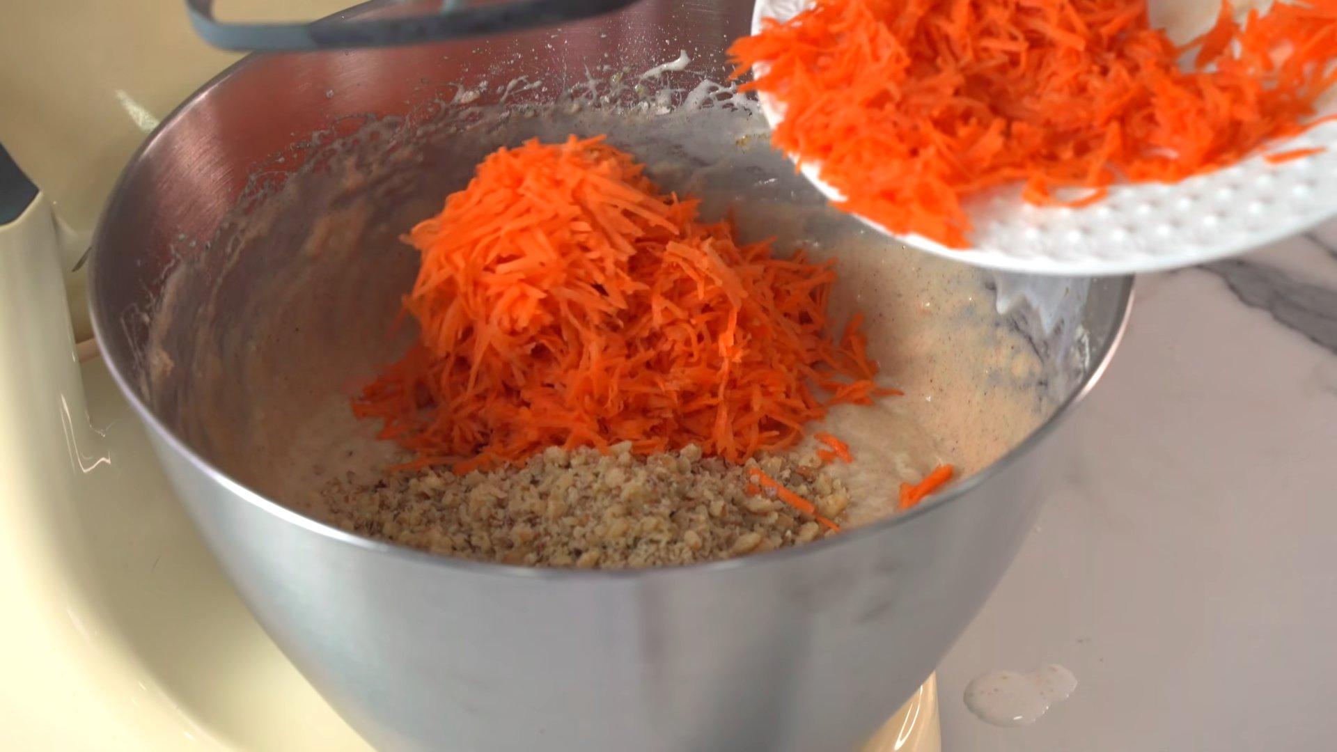 Рецепт - Морковный бисквит на кефире - Шаг 6