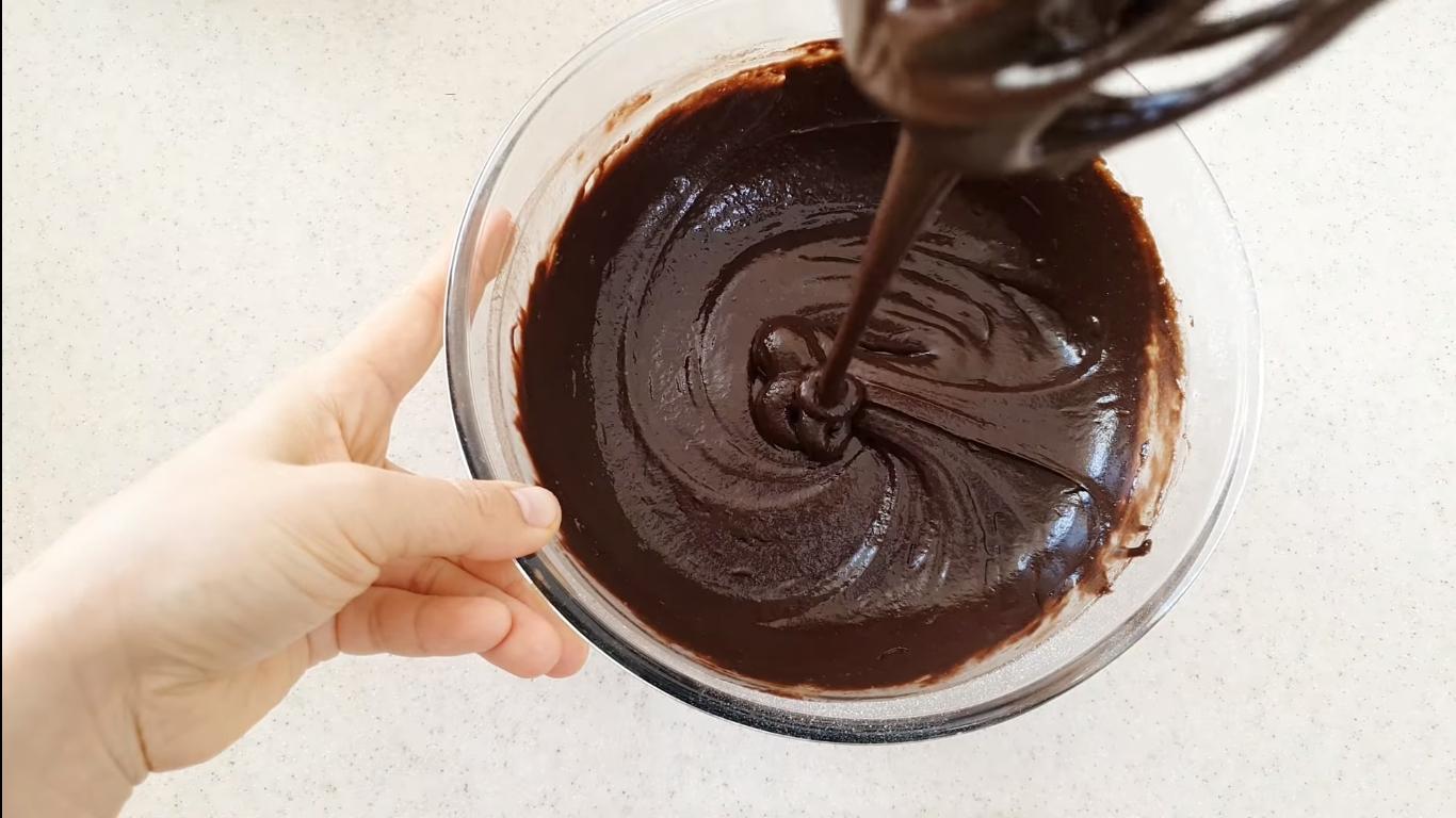 Рецепт постного шоколадного бисквита - шаг 7