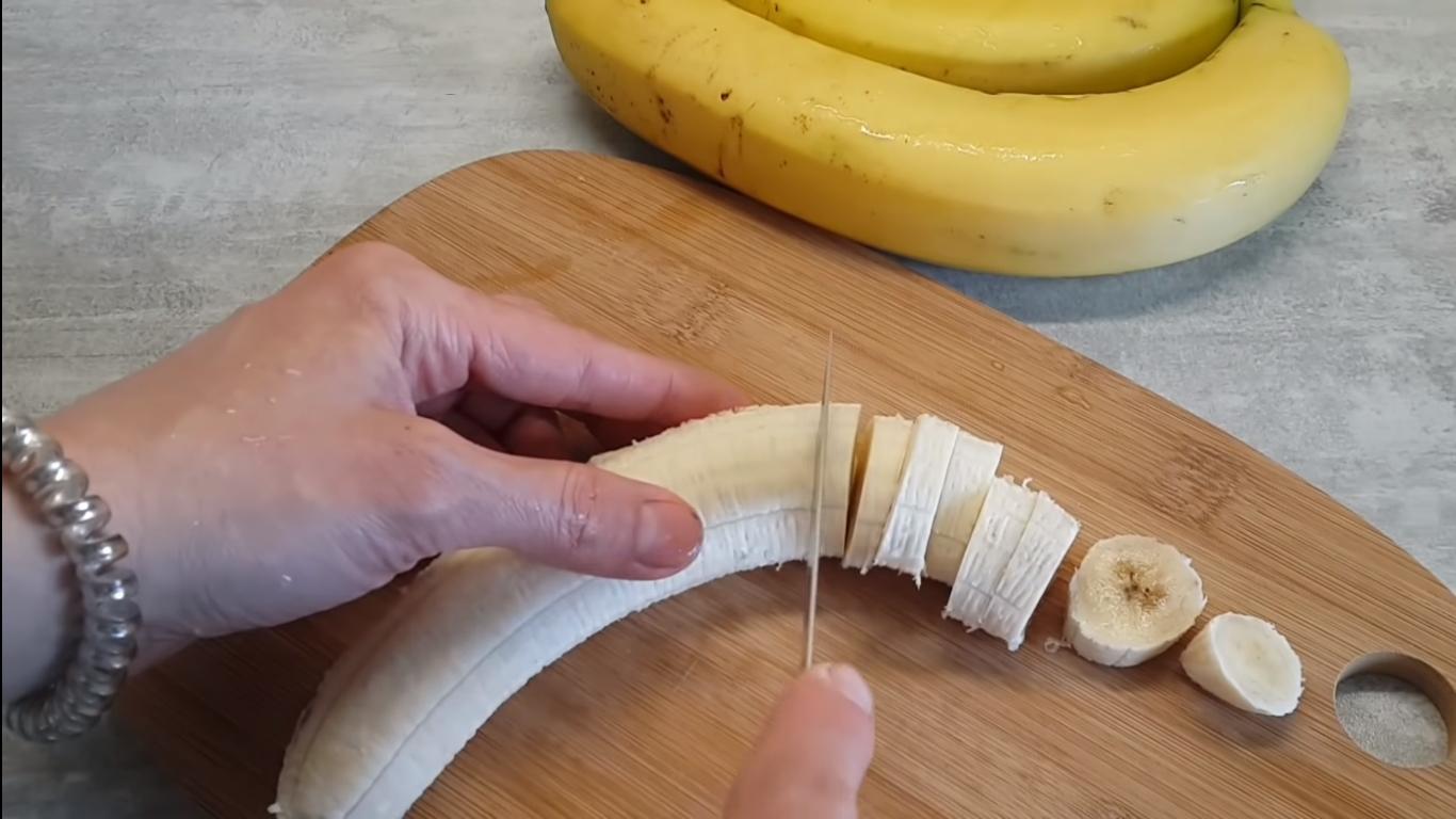 Рецепт - Бананы в карамели — рецепт прослойки для торта - Шаг 1