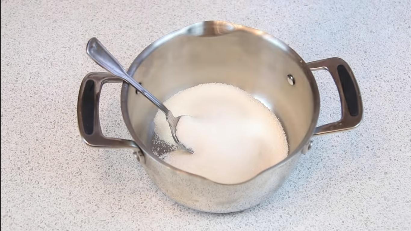 Рецепт - Соленая карамель для торта «Сникерс» - Шаг 2