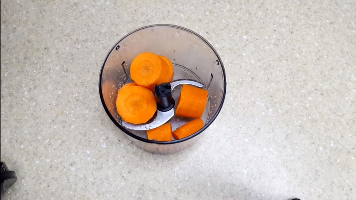 Рецепт - Морковный бисквит для рулета - Шаг 2