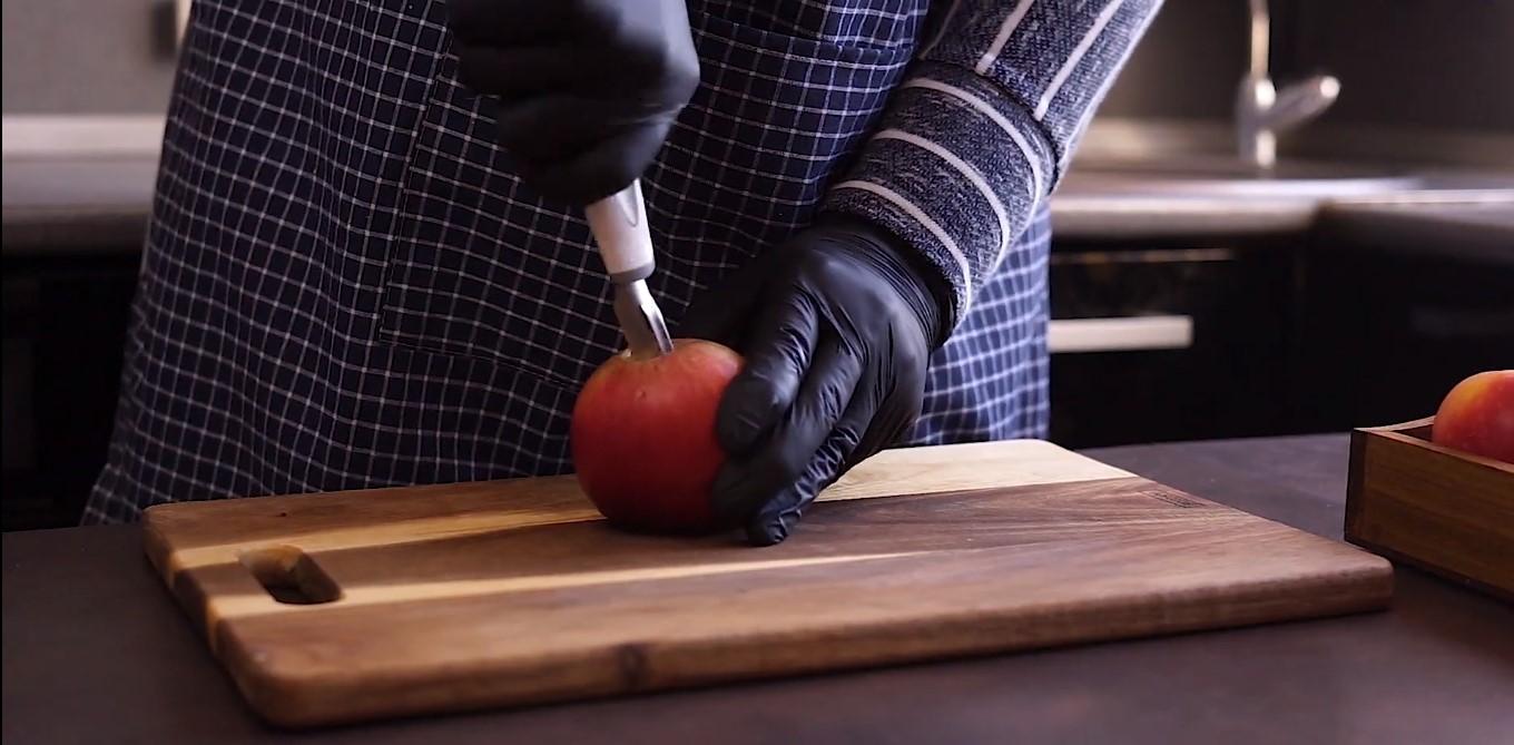 Рецепт - Карамелизированные яблоки для начинки блинчиков - Шаг 1