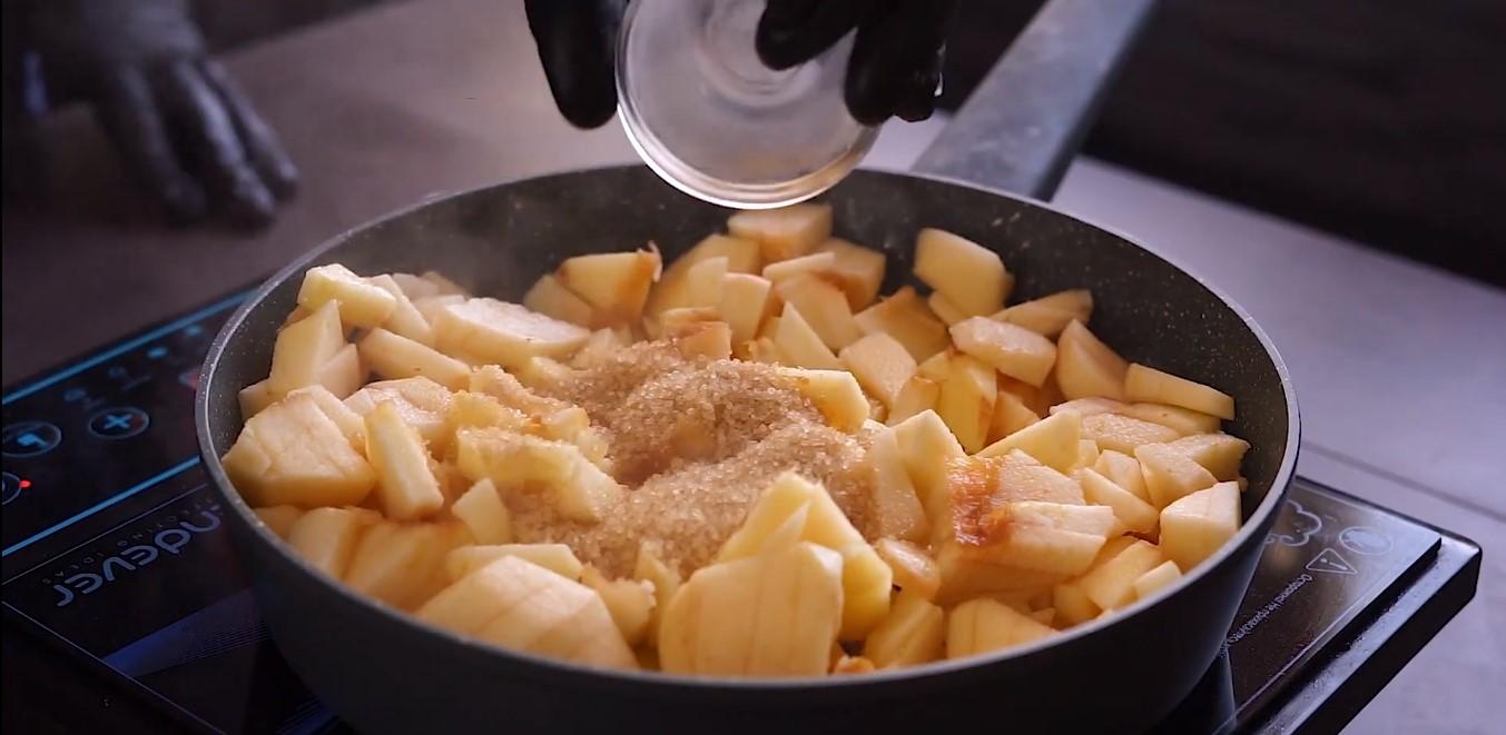 Рецепт - Карамелизированные яблоки для начинки блинчиков - Шаг 6