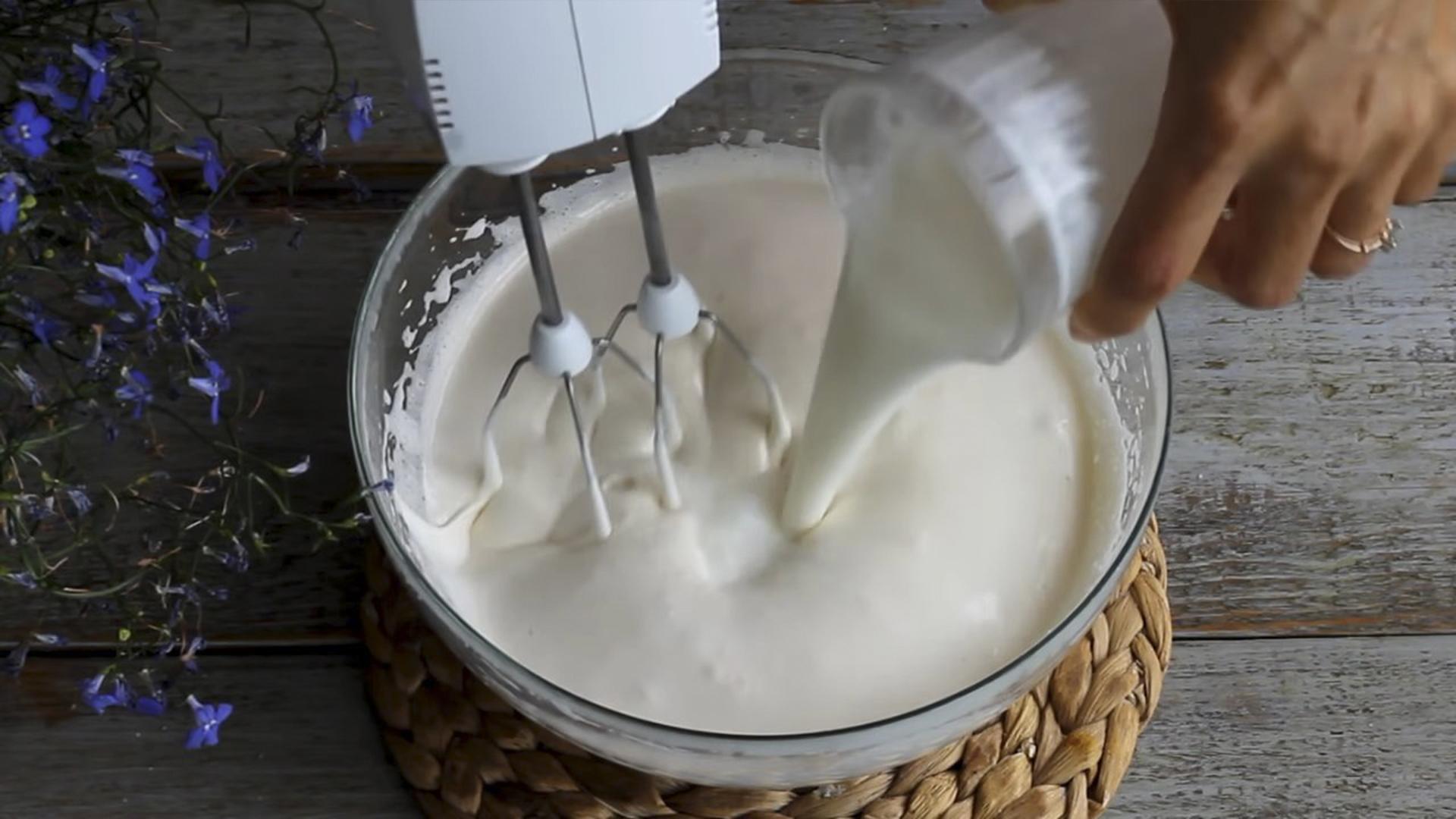 Рецепт ванильного бисквита на кефире - Шаг 5