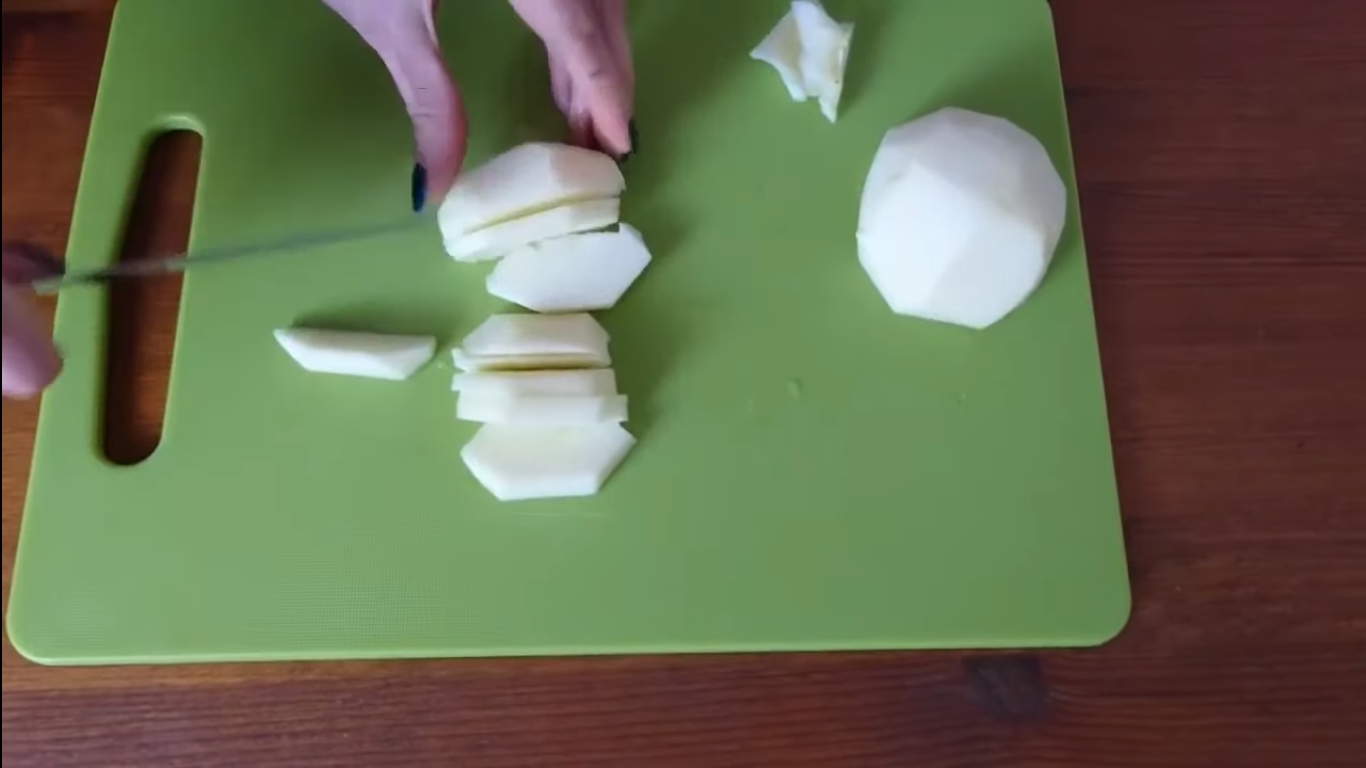 Рецепт - Яблоки с карамелью дольками - Шаг 1