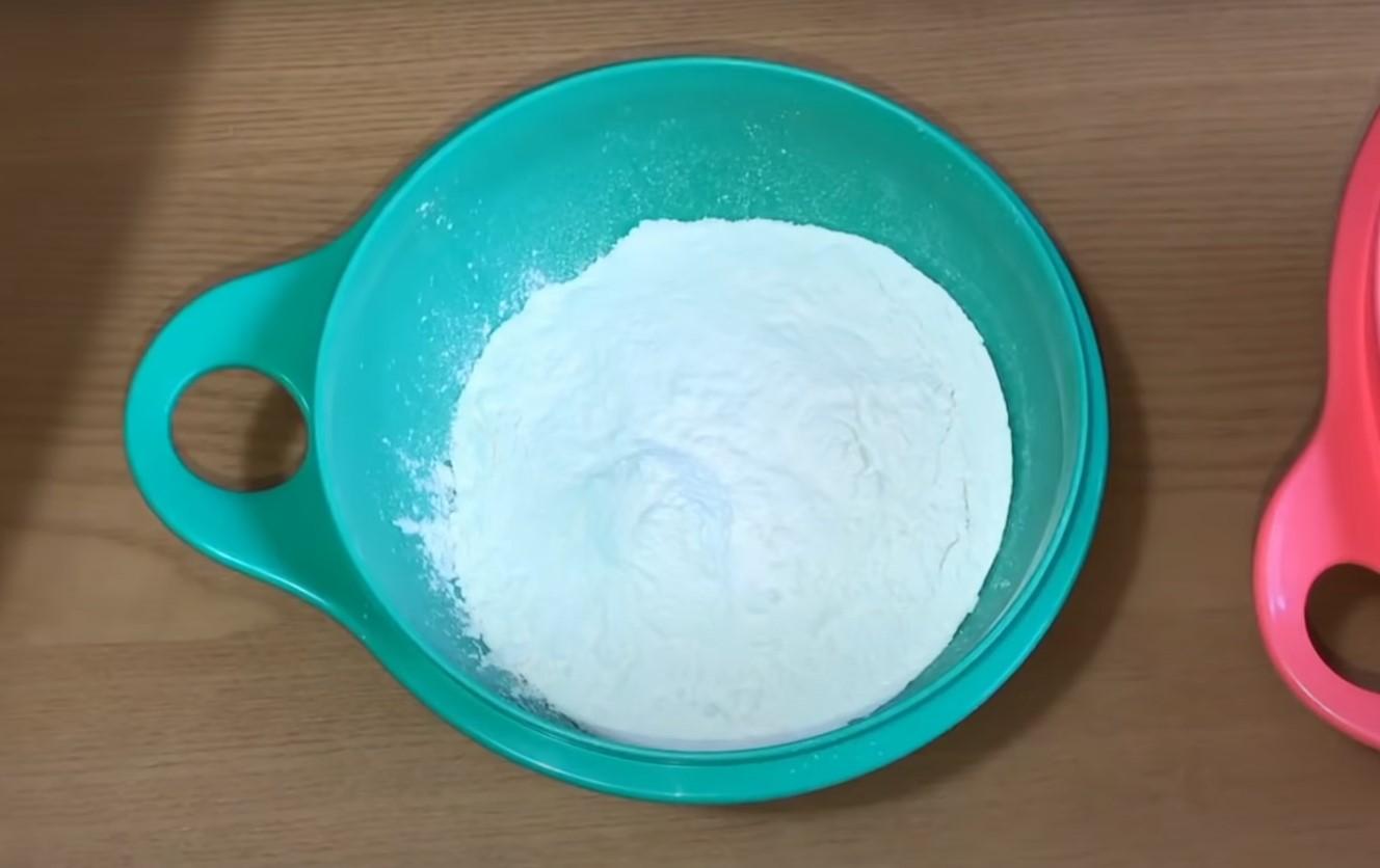 Рецепт - Бисквит без молока и яиц - Шаг 1
