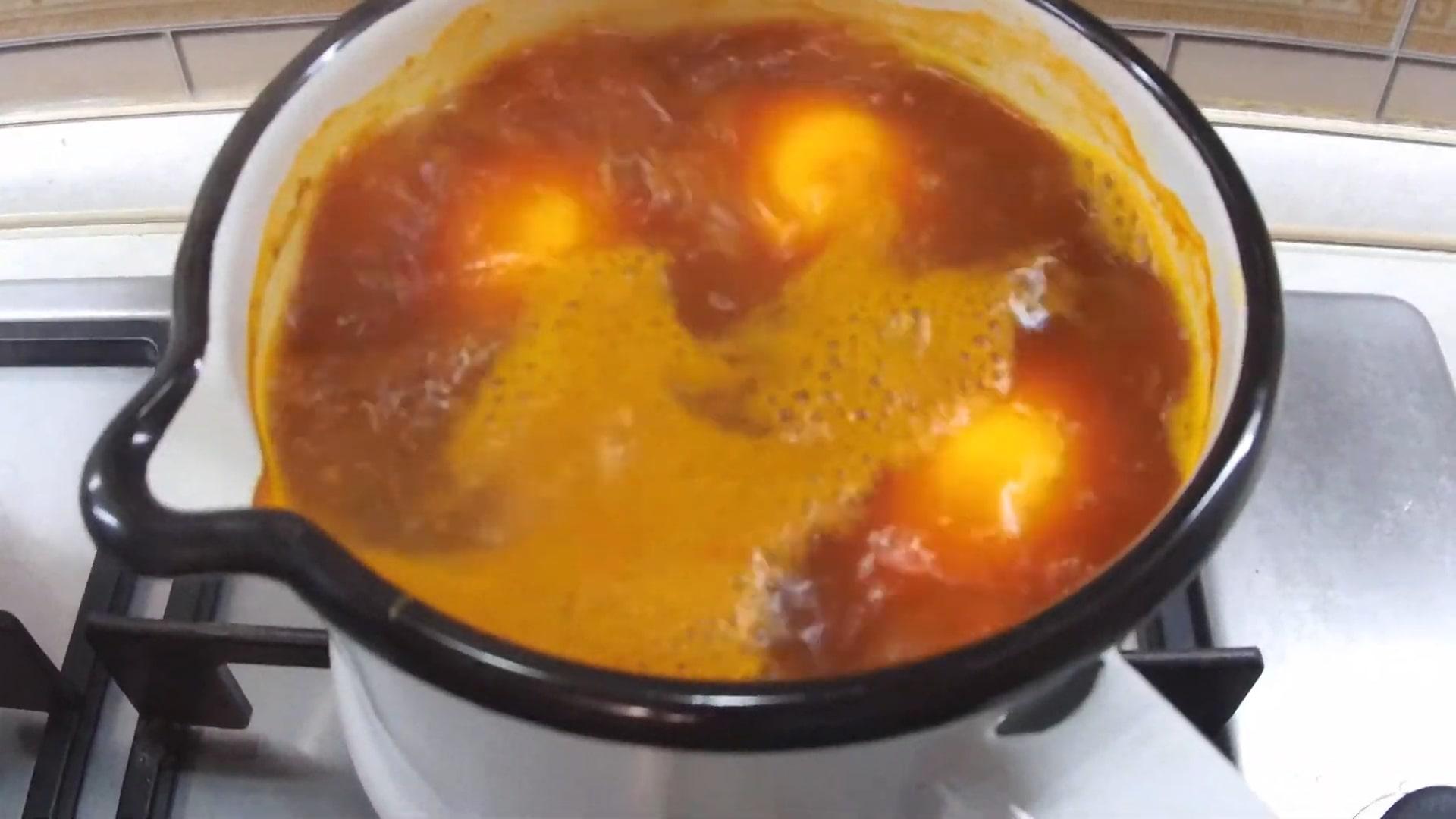 Как покрасить яйца куркумой классический рецепт - шаг 6