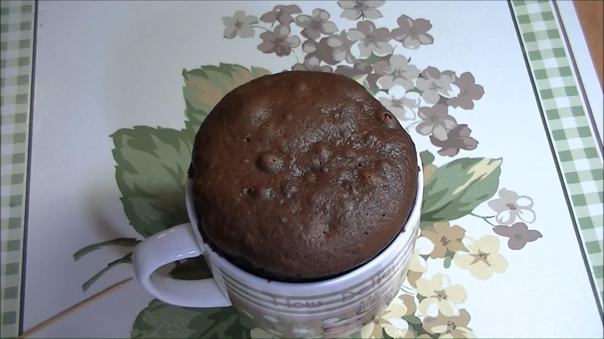 Вариант 2: Классический рецепт кекса в микроволновке с какао в кружке