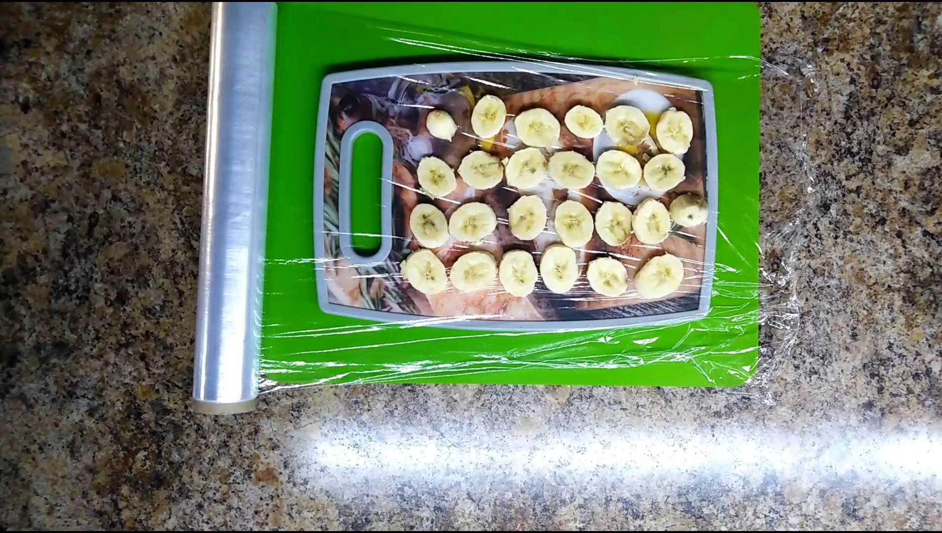 Рецепт сорбета из замороженной клубники и банана - Шаг 2