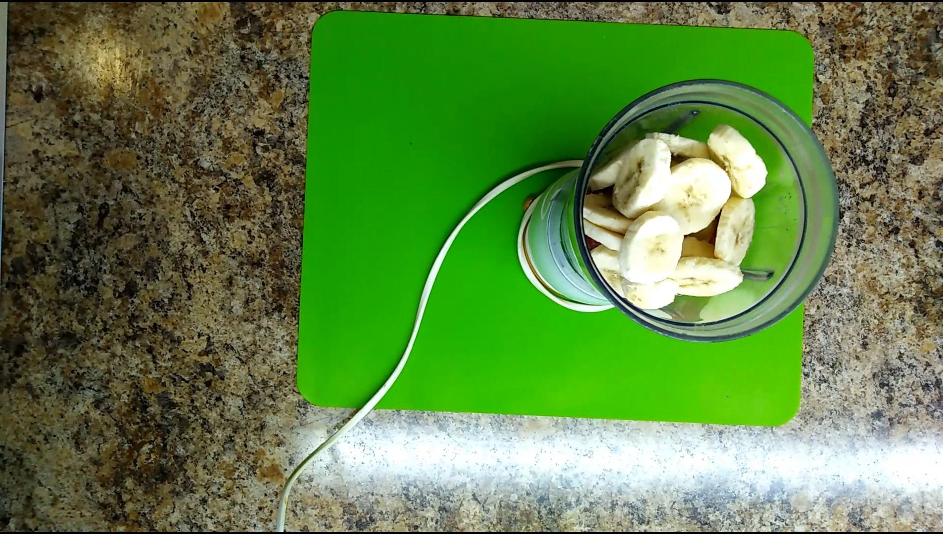 Рецепт сорбета из замороженной клубники и банана - Шаг 3