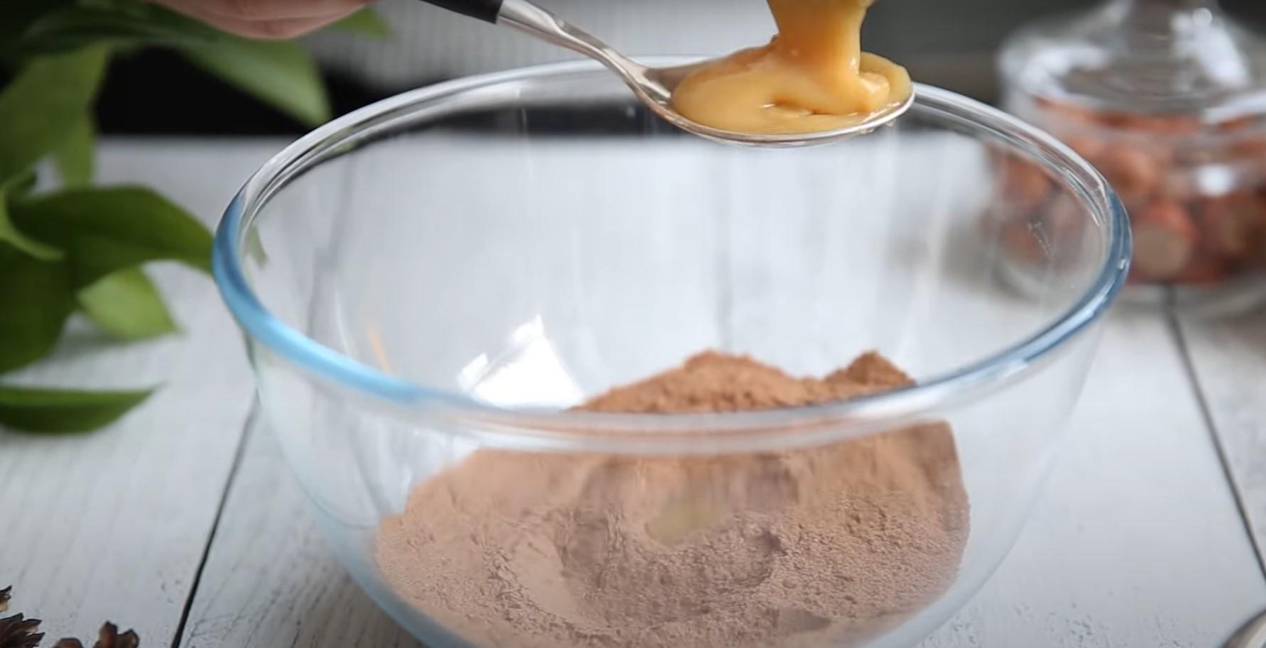 Рецепт - Шоколадный кекс в микроволновке без молока - Шаг 3