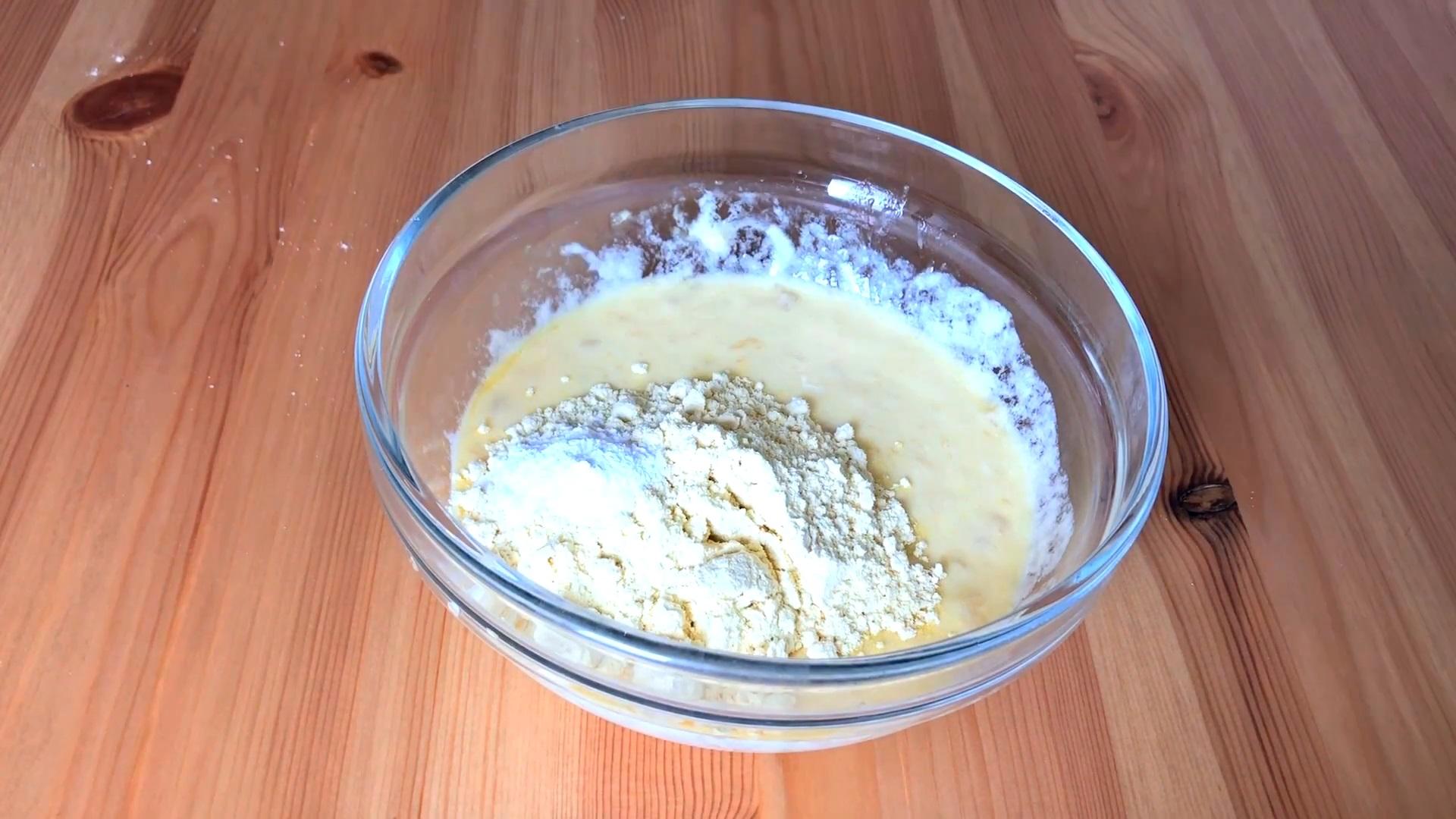 Рецепт - Готовим в микроволновке: кекс в кружке с бананом без молока - Шаг 5