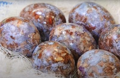 Мраморные яйца на Пасху - фото