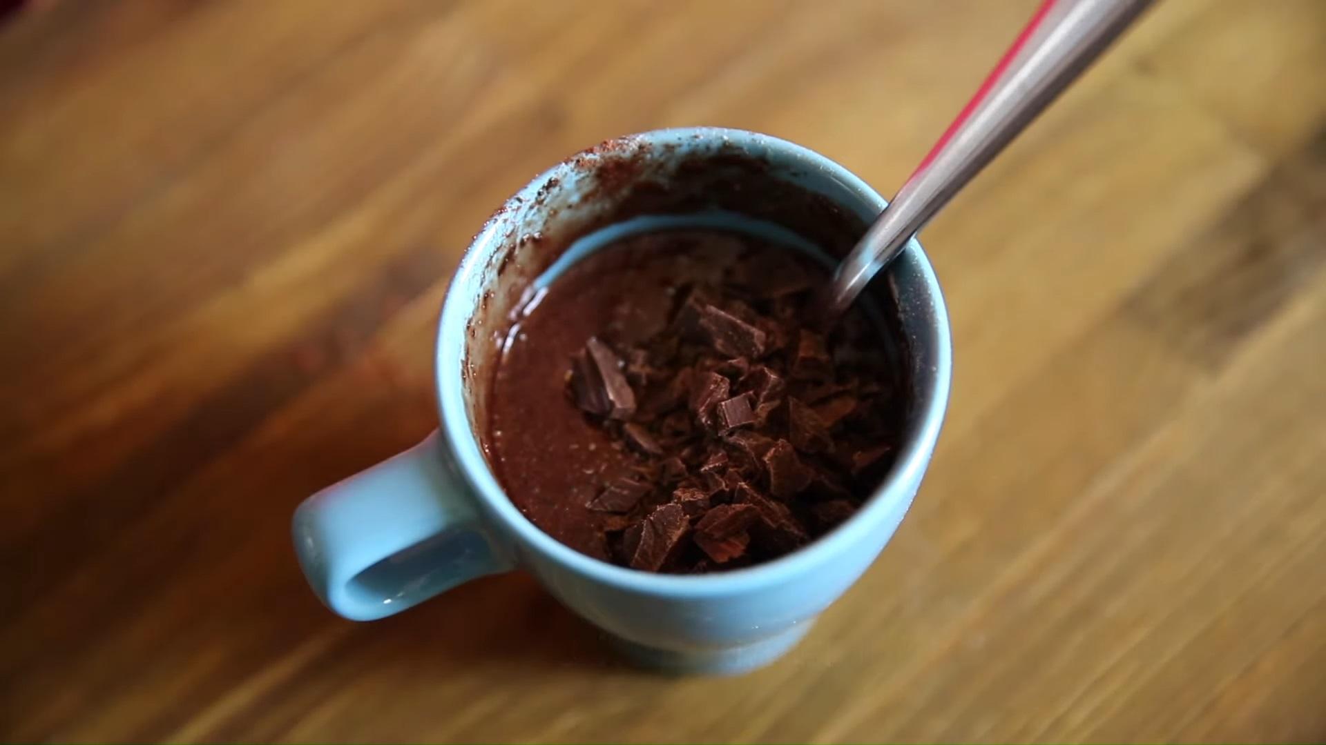 Рецепт - Шоколадный маффин в кружке - Шаг 5