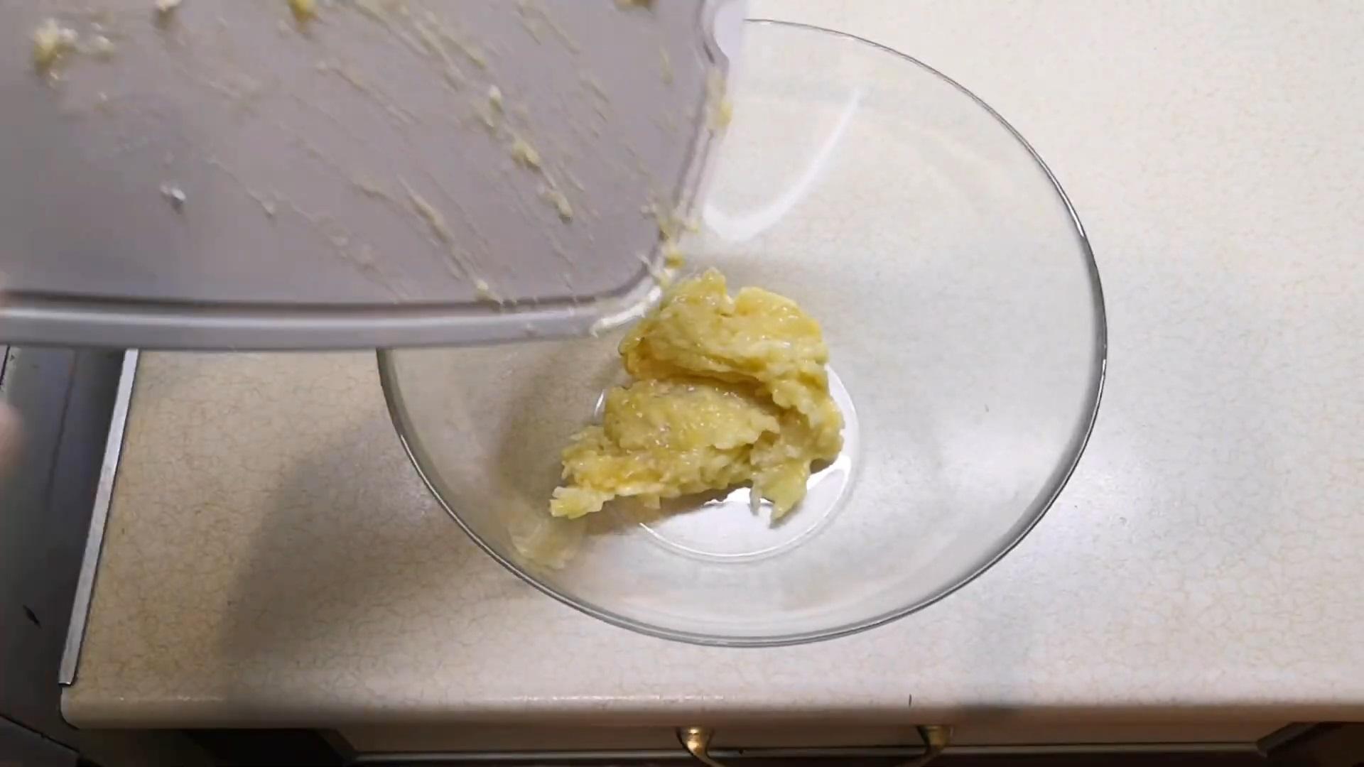 Рецепт - Кекс с бананом и творогом на завтрак - Шаг 1