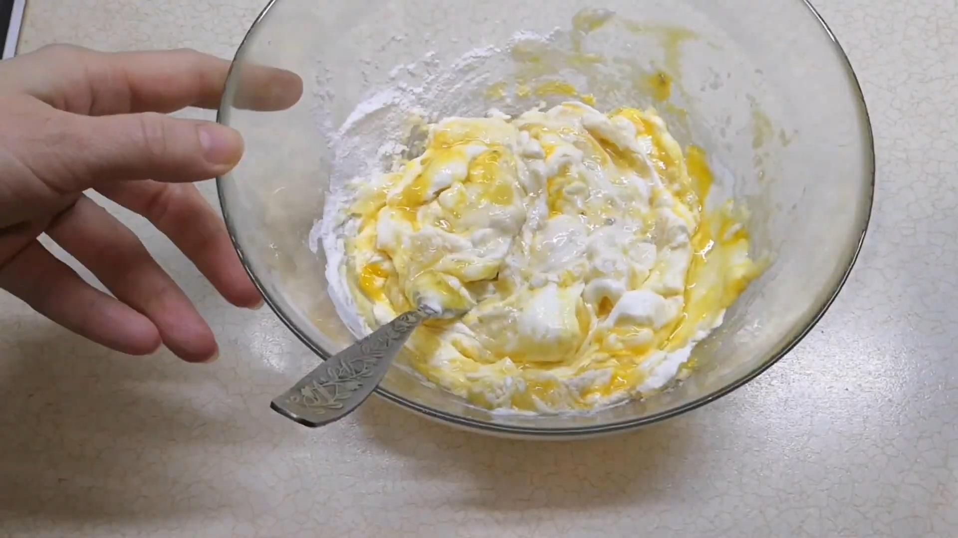 Рецепт - Кекс с бананом и творогом на завтрак - Шаг 4