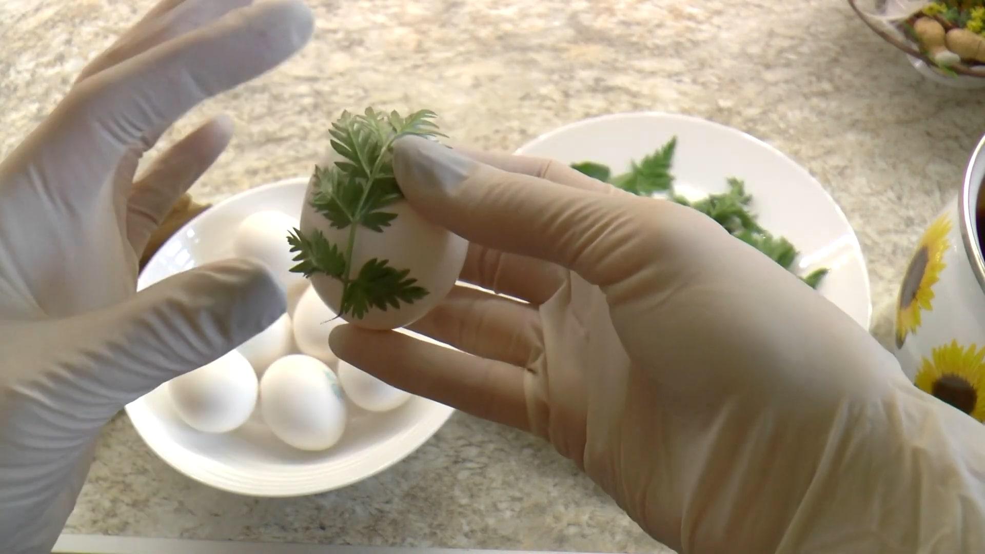 Рецепт - Яйца с растительными узорами - Шаг 2