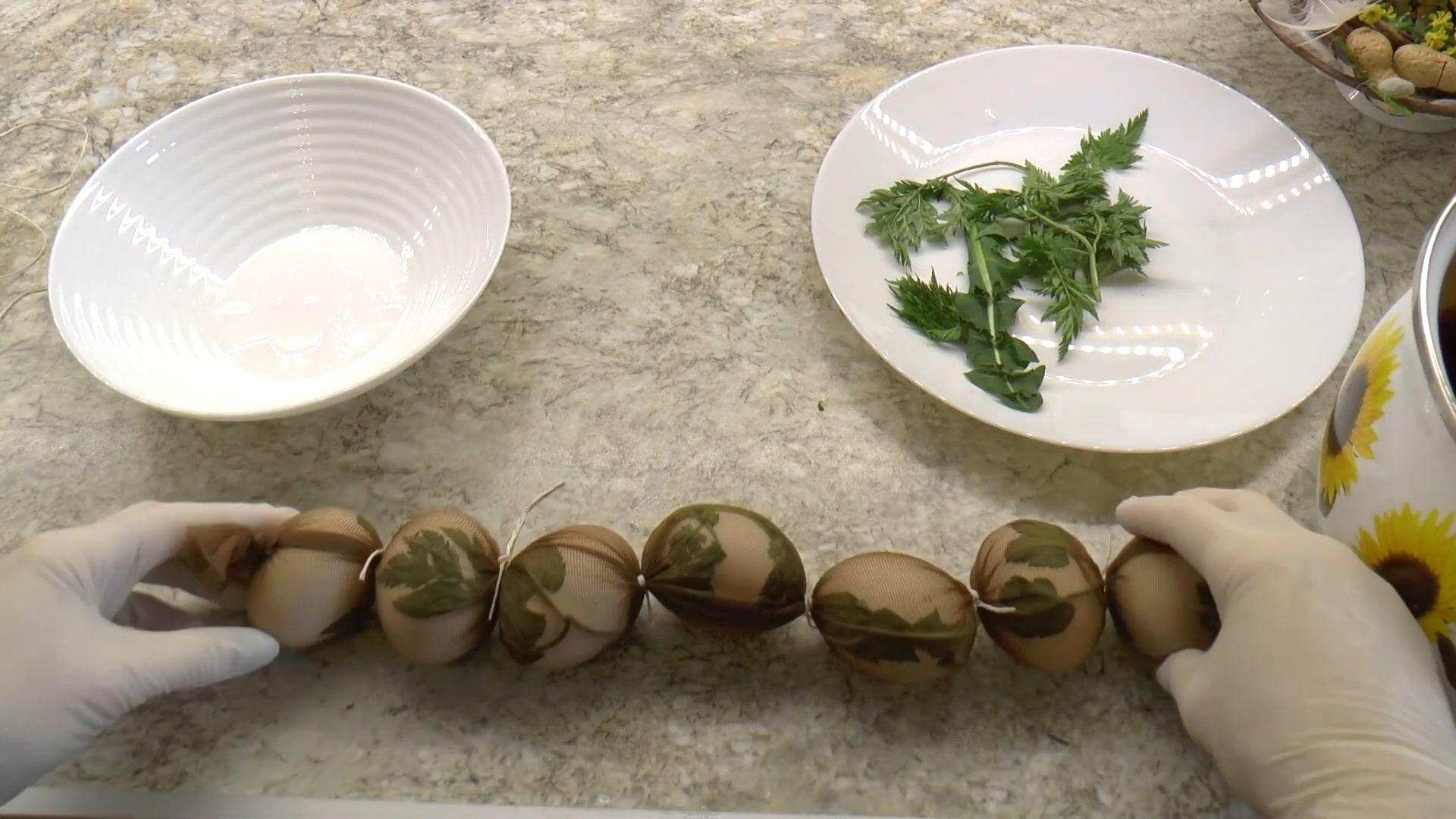 Рецепт - Яйца с растительными узорами - Шаг 3