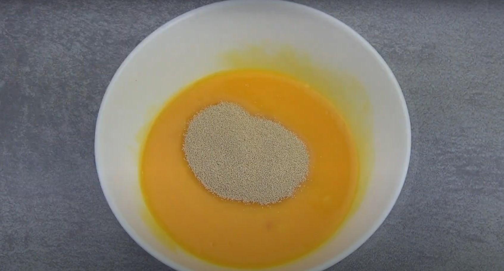 Рецепт - Простой рецепт для пышных куличей: тесто на сыворотке - Шаг 2