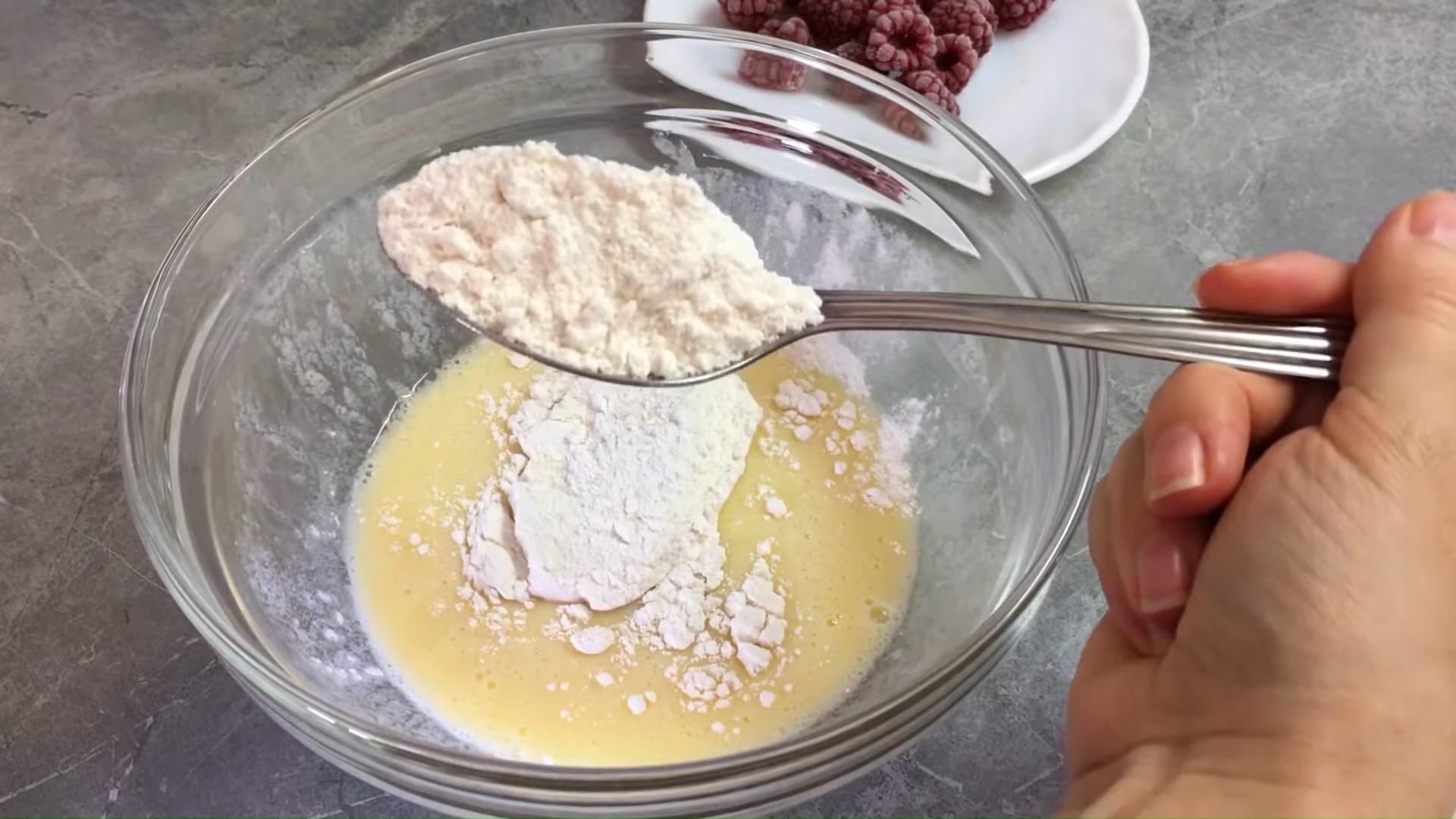 Рецепт - ПП кекс в чашке на рисовой муке и кефире - Шаг 3