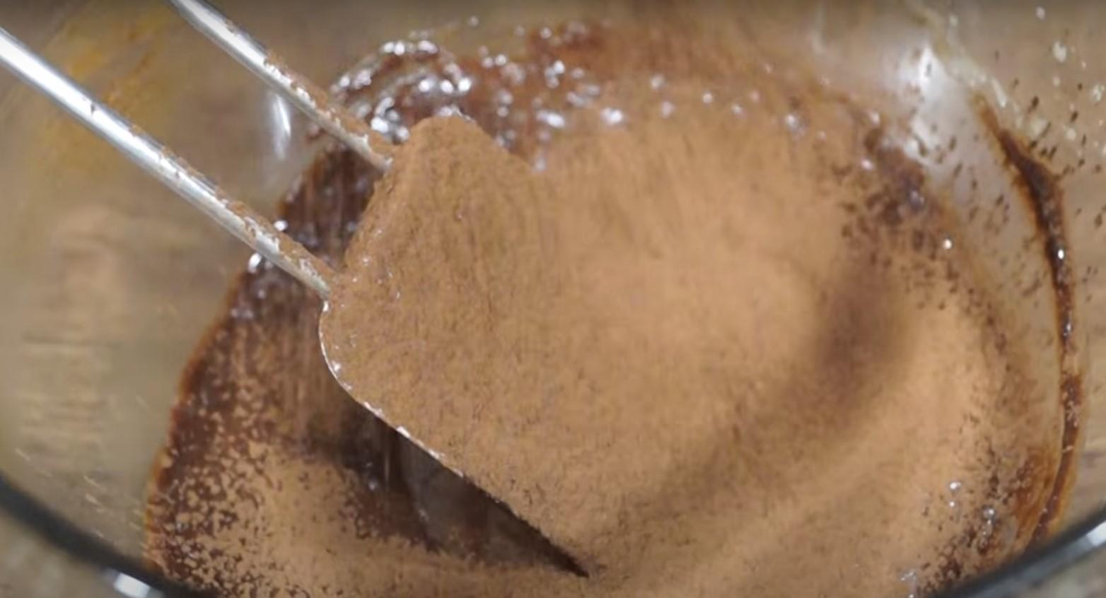 Рецепт - Шоколадный кекс без муки за 2 минуты в микроволновке - Шаг 6