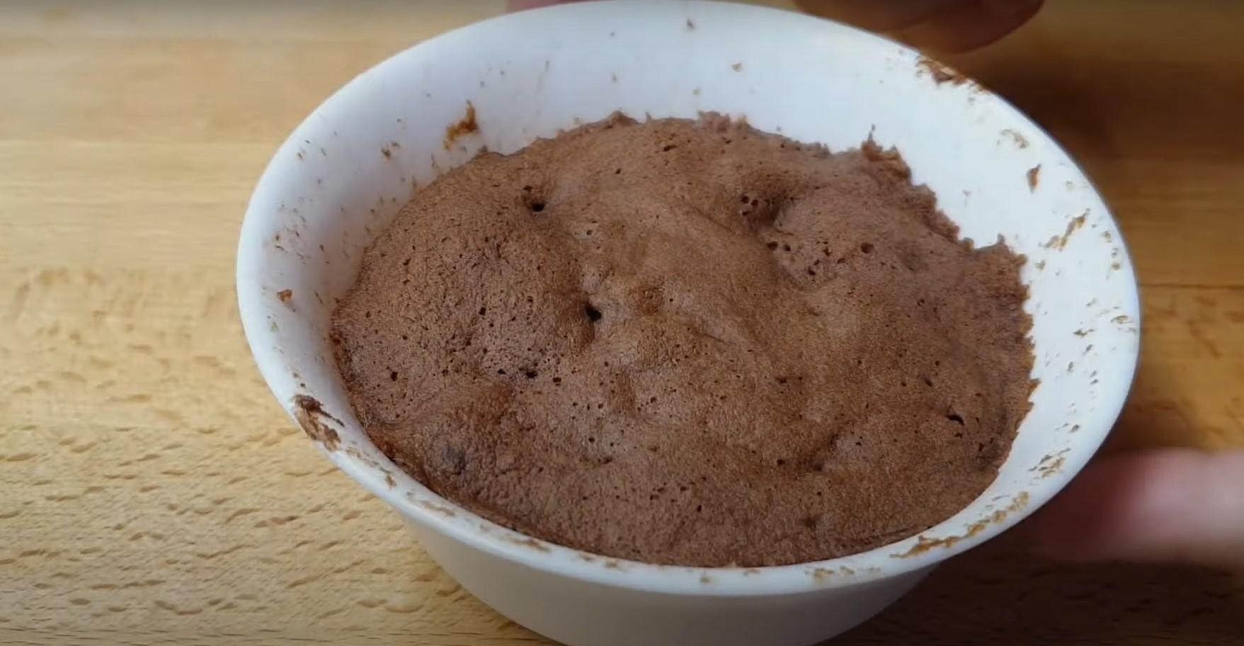 Рецепт - Шоколадно-банановый кекс в микроволновке без муки и без сахара - Шаг 5
